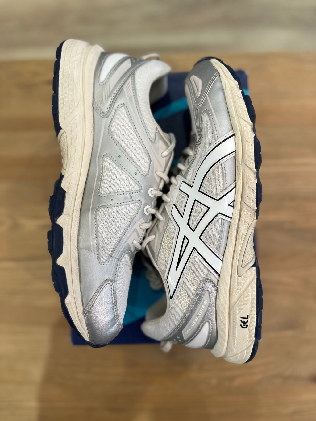 Asics gel venture 6 White ( taille 44 )