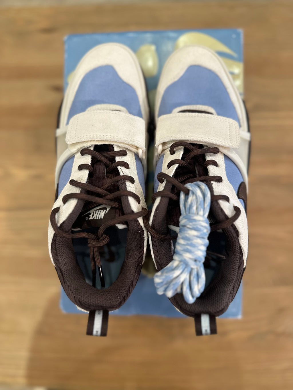 Nike zoom field jaxx Travis Scott leche blue ( taille 38,5 )