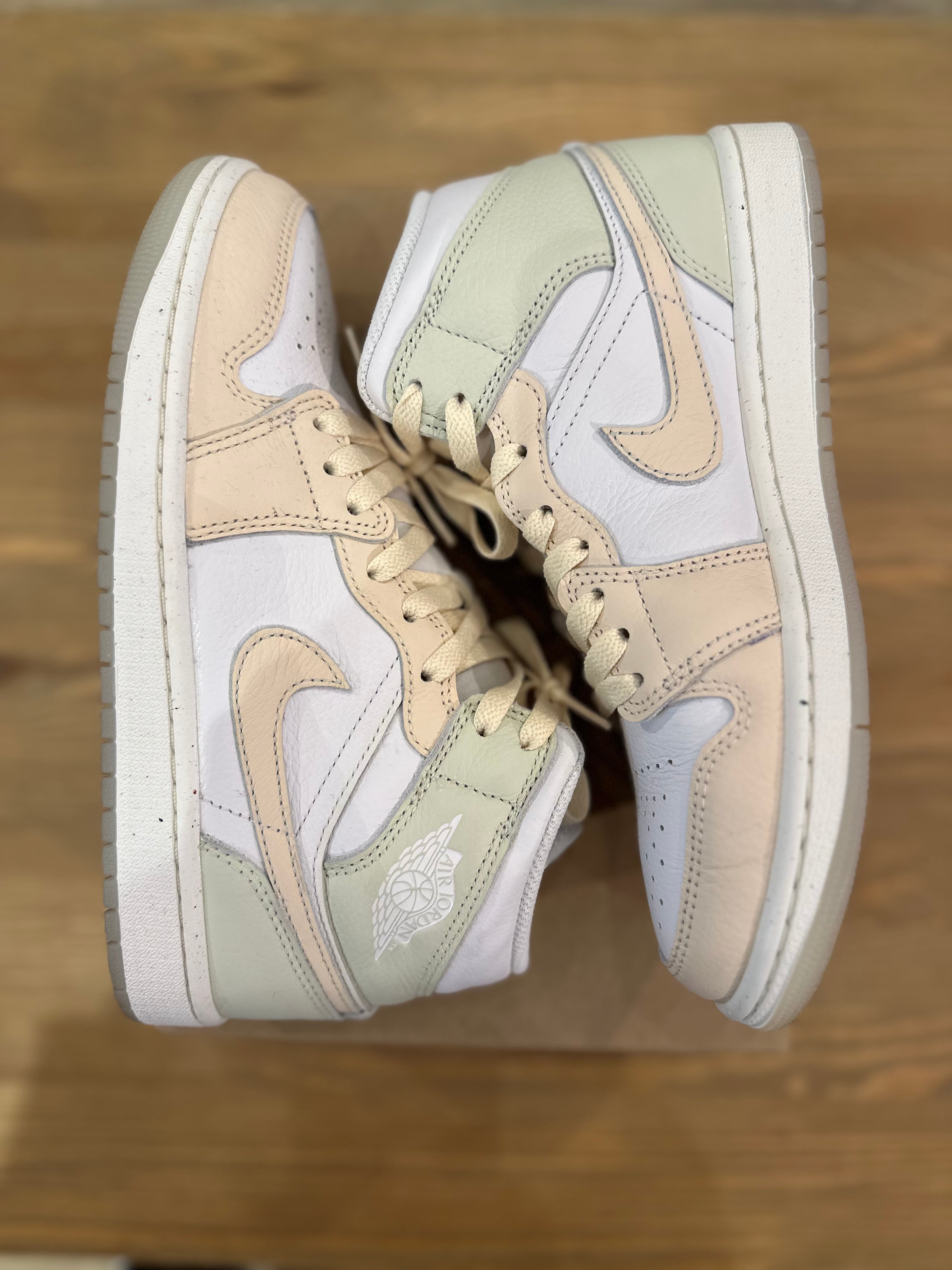 Nike Jordan 1 mid sea glass ( taille 40 )