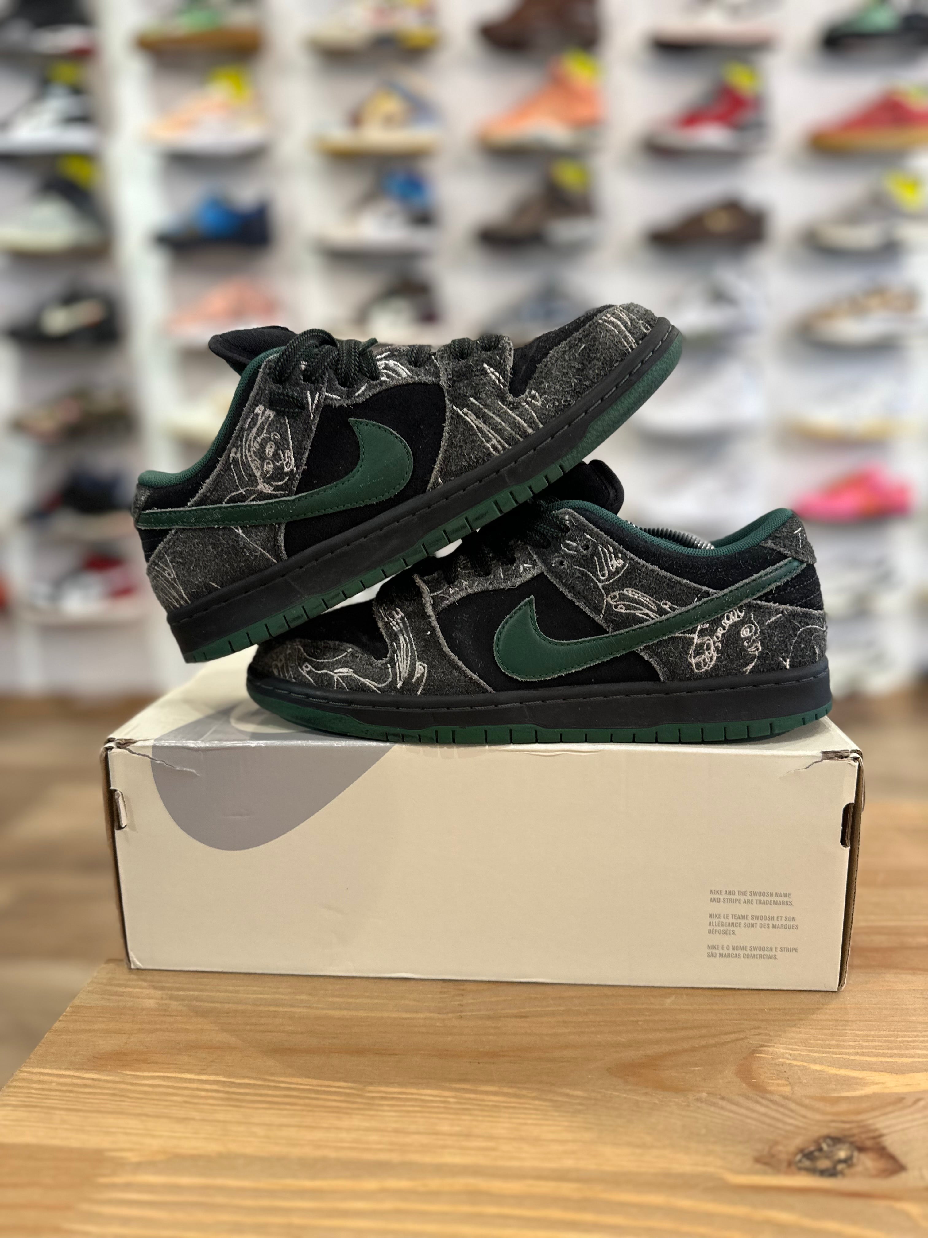 Nike sb dunk low there skateboards ( taille 40,5 )