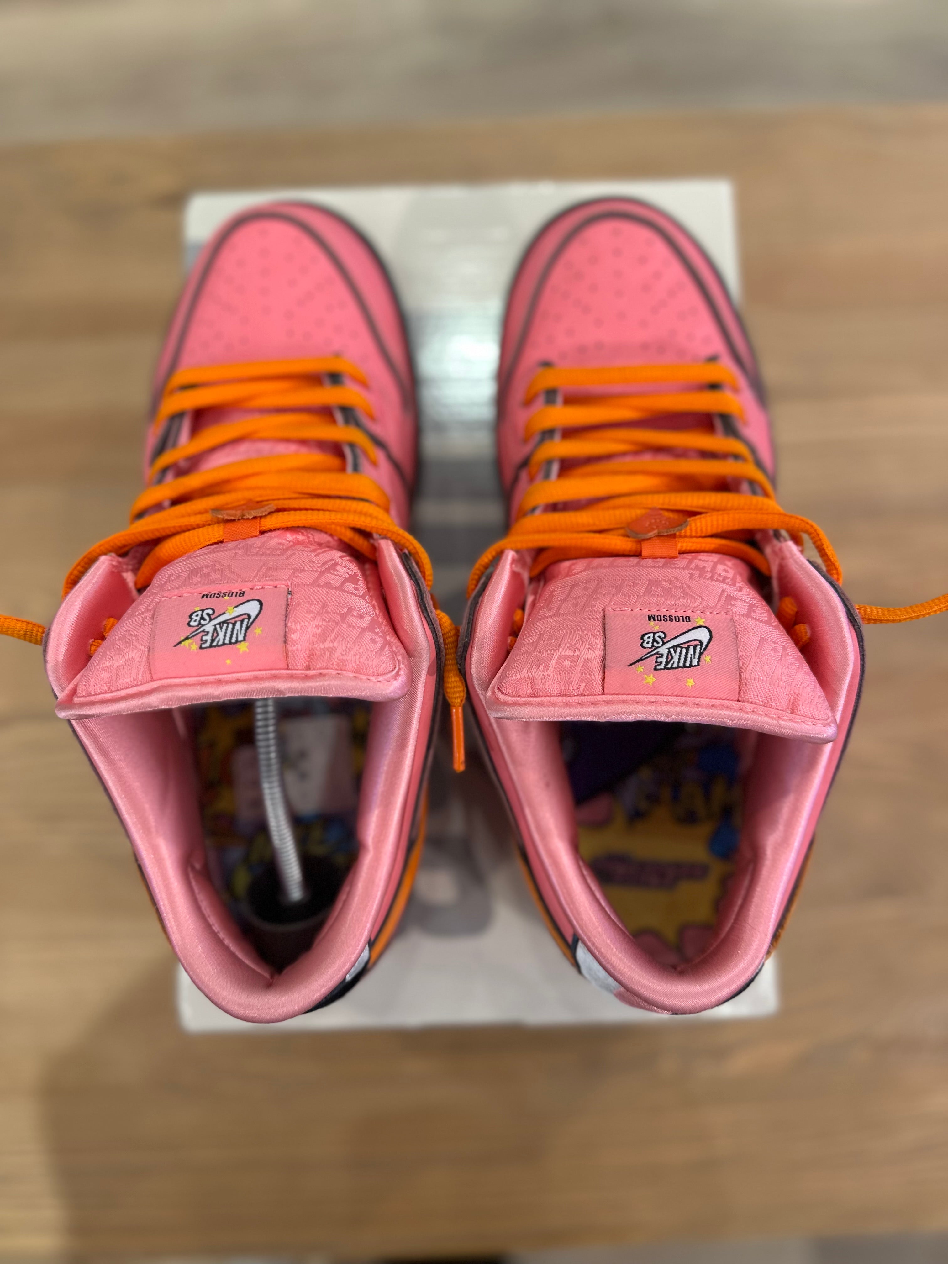 Nike sb dunk low powerpuff blossom ( taille 44 )