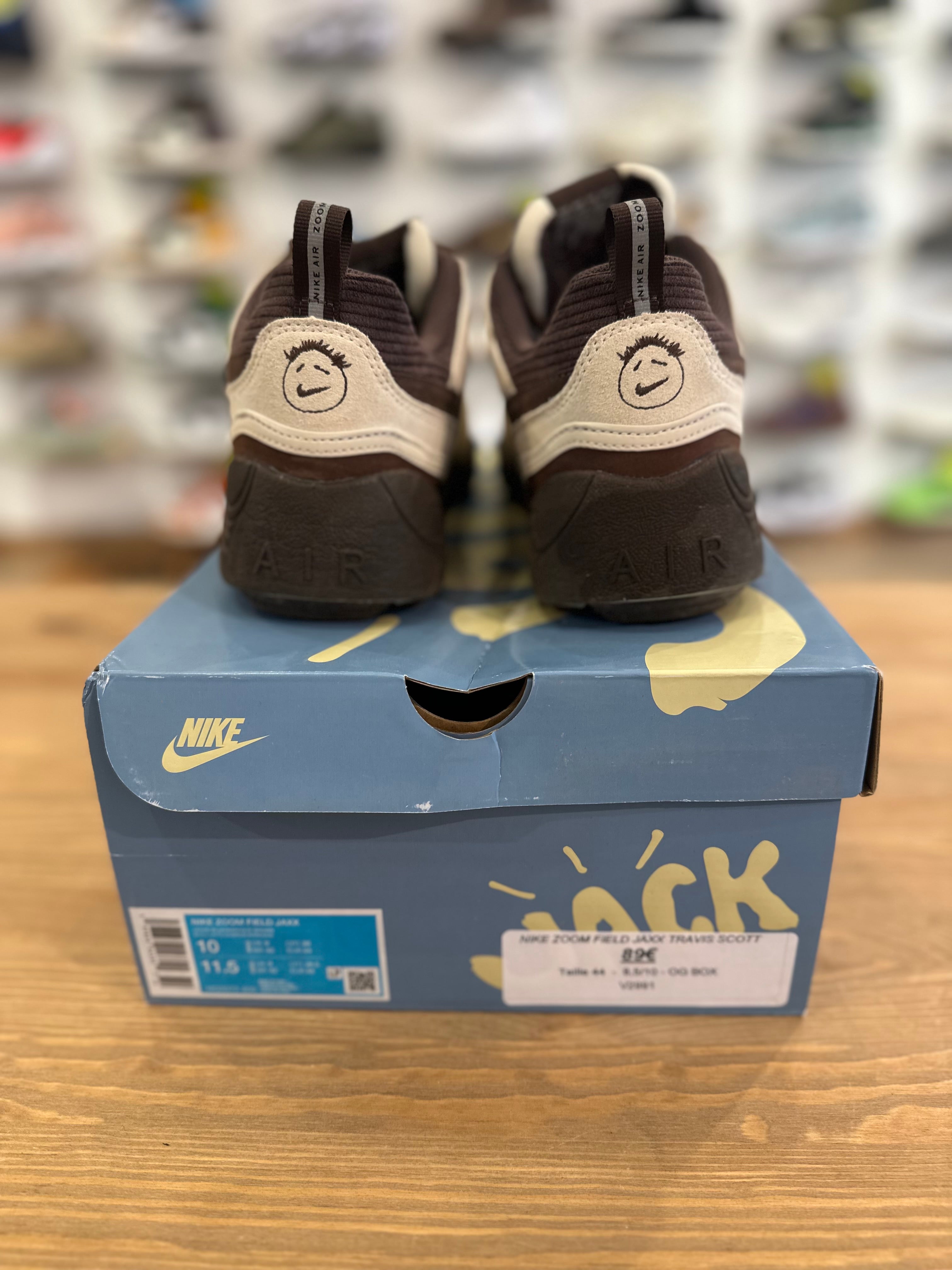Nike zoom field jaxx Travis Scott ( taille 44 )