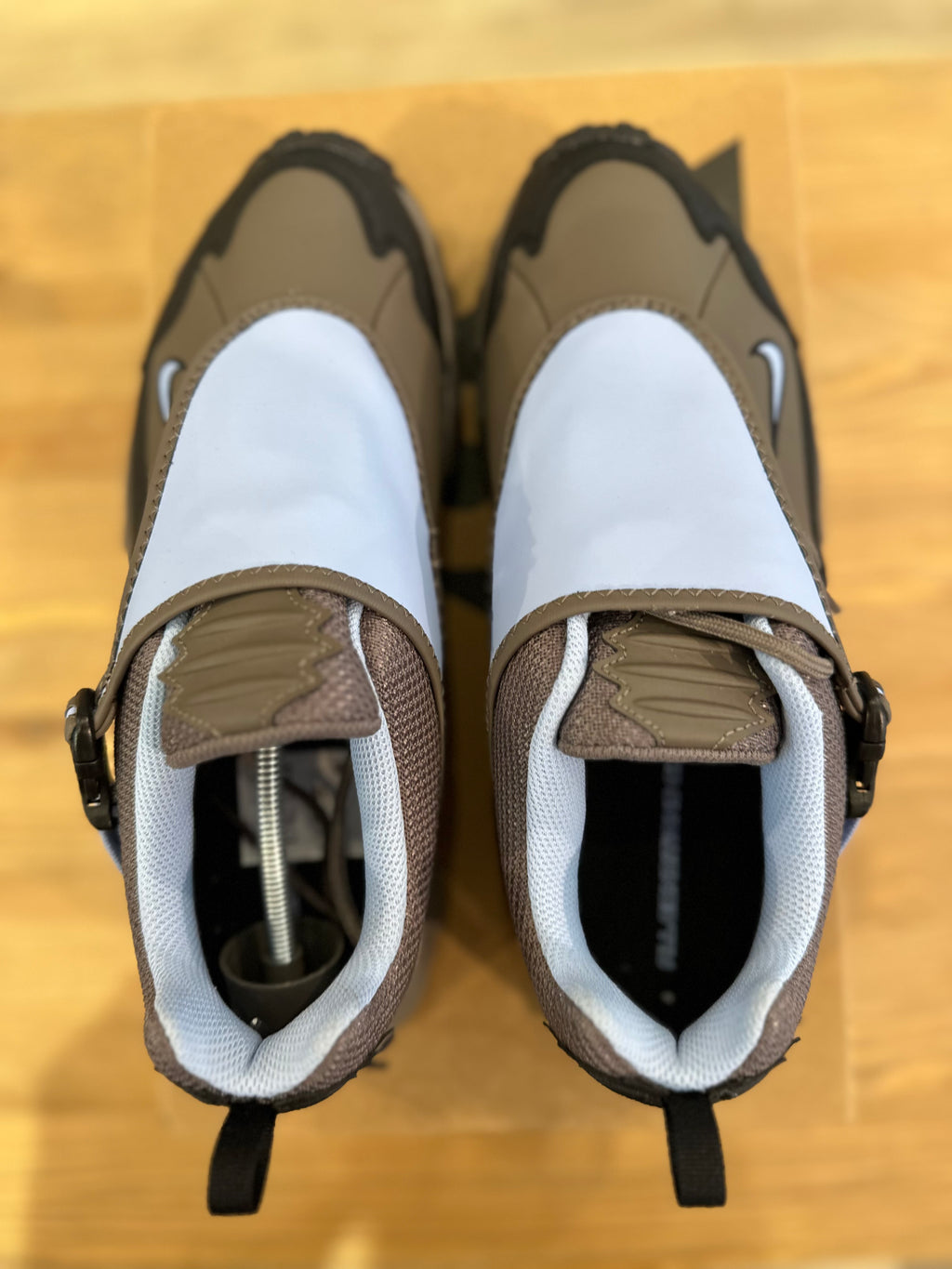 Nike acg air phassad cave stone ( taille 44,5 )