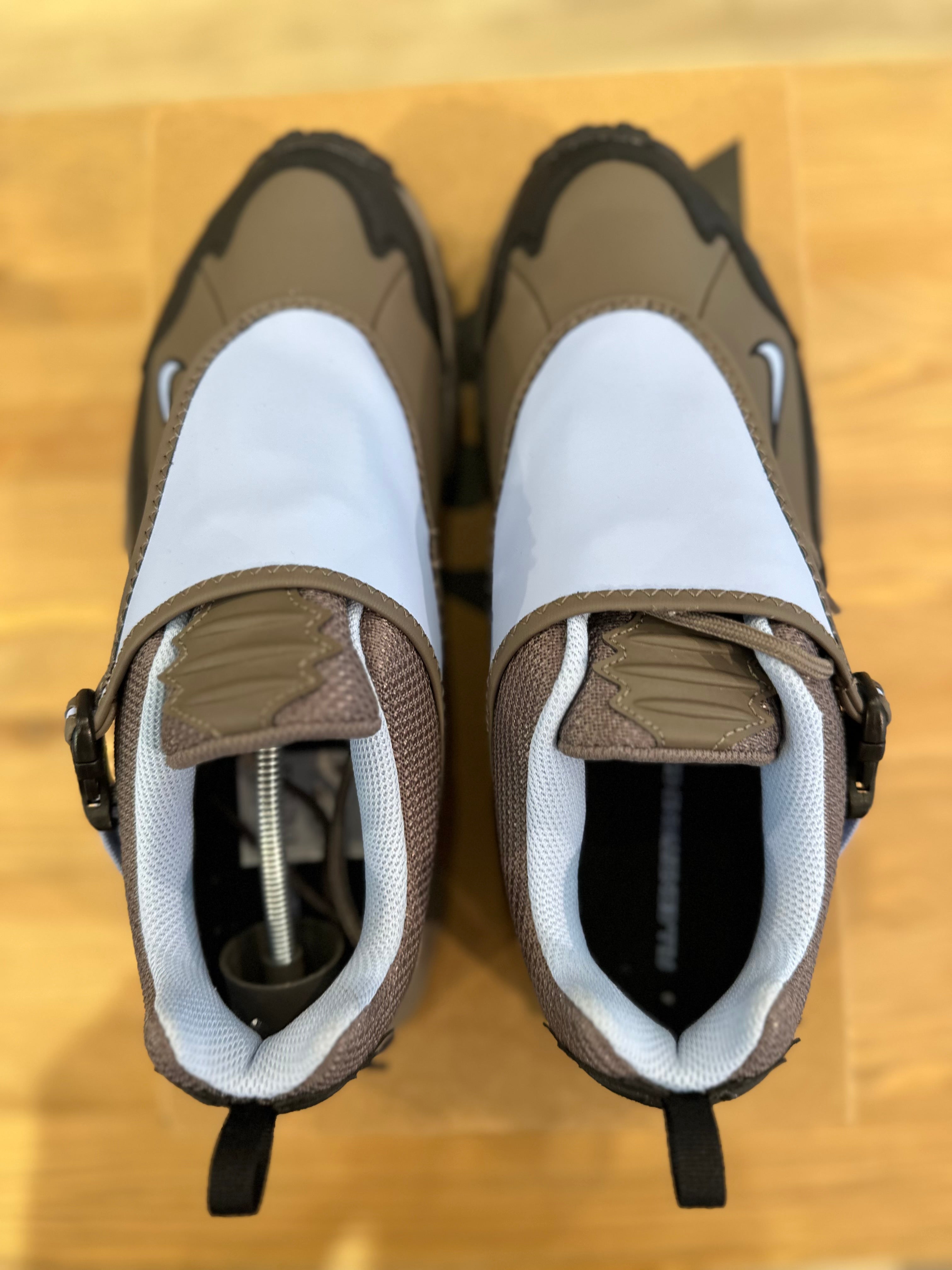 Nike acg air phassad cave stone ( taille 44,5 )