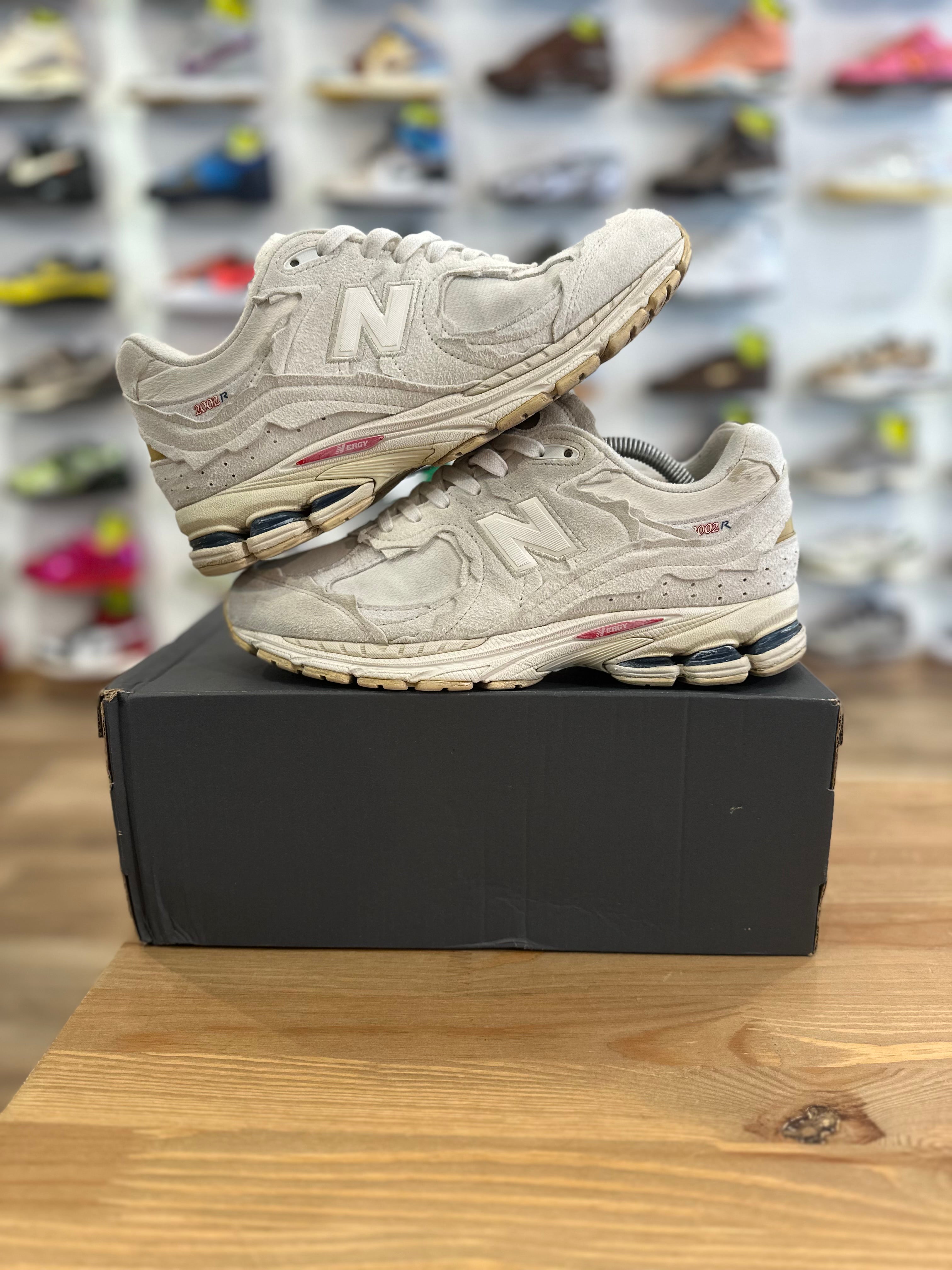 New balance 2002r protection pack sea salt ( taille 41,5 )