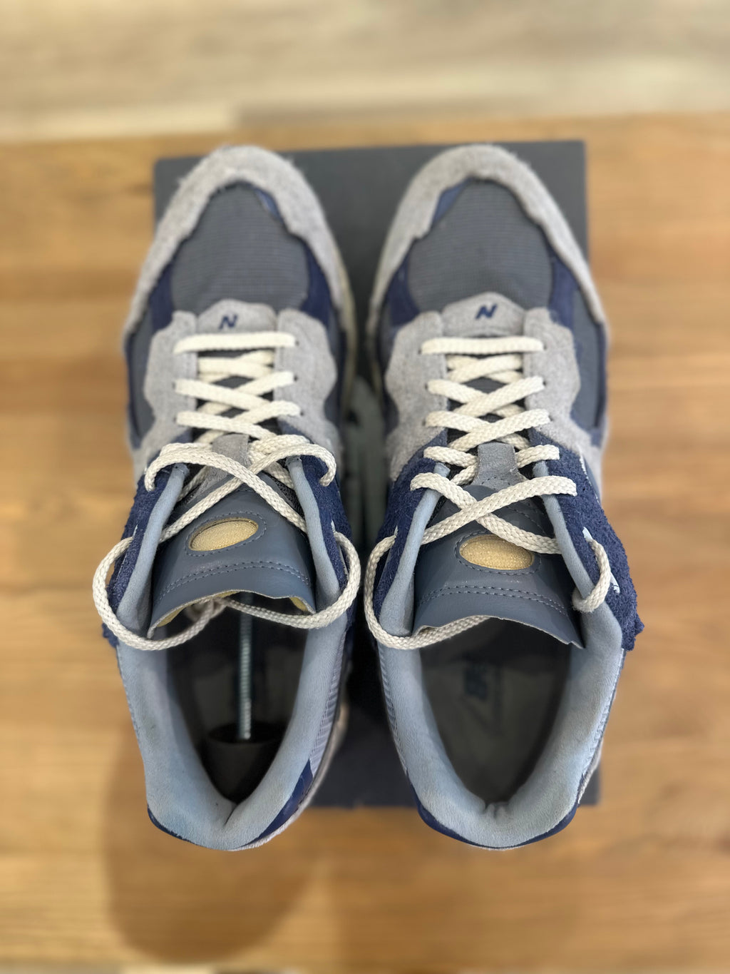 New balance 2002r protection pack light artic grey ( taille 45 )