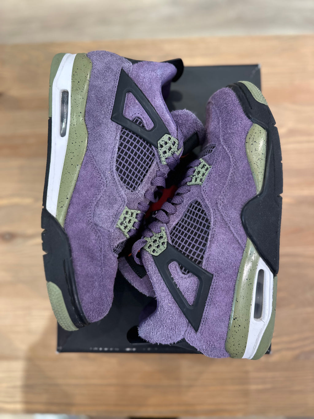 Nike Jordan 4 rétro canyon purple ( taille 41 )