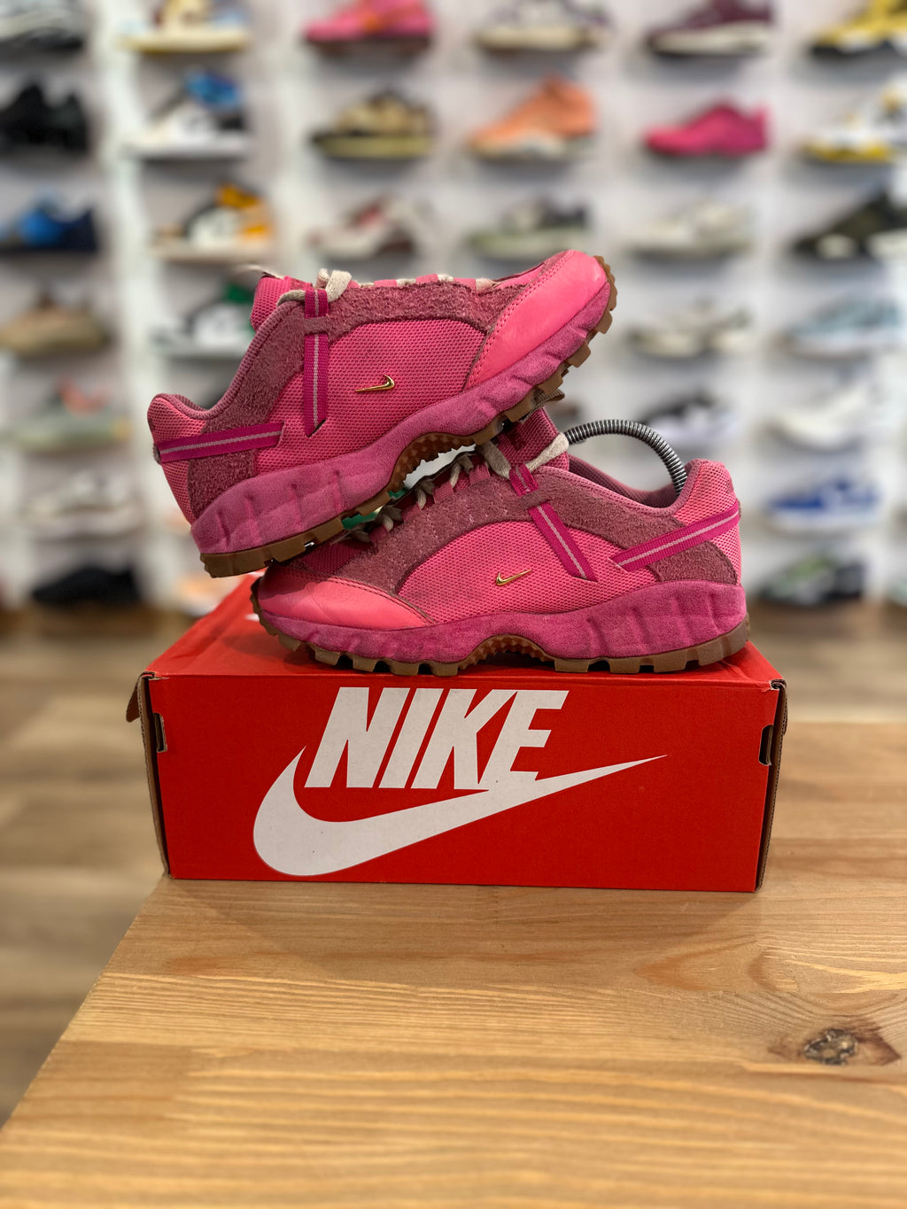 Nike air humara jacquemus pink ( taille 36,5 )