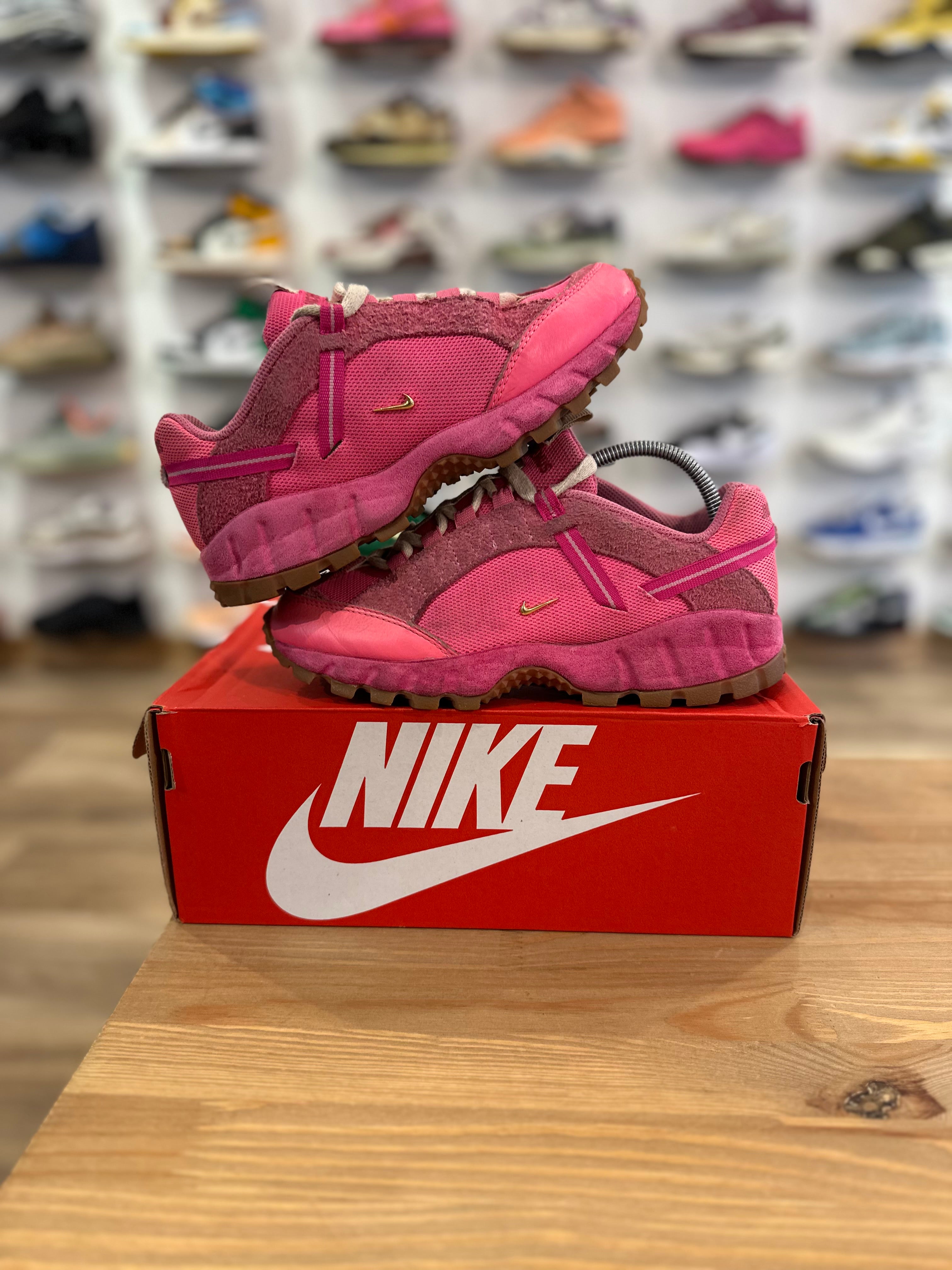Nike air humara jacquemus pink ( taille 36,5 )