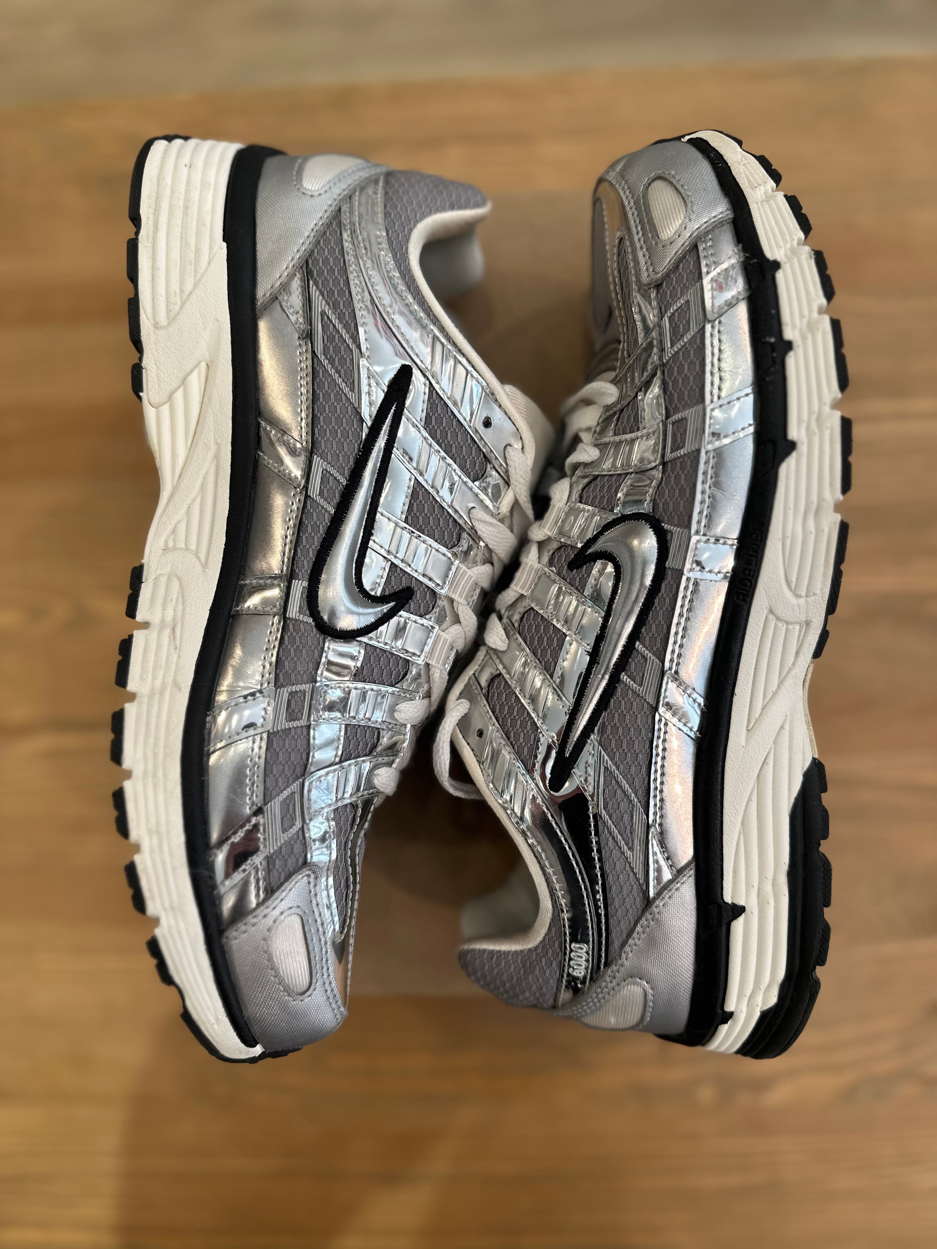 Nike p6000 metallic Silver ( taille 44 )