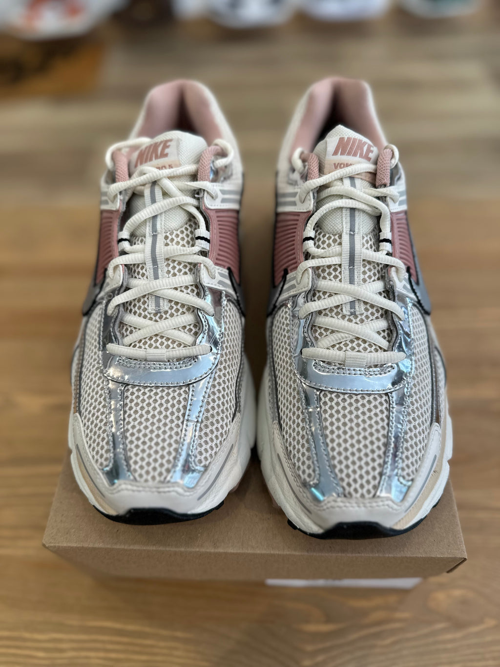 Nike vomero 5 particle pink ( taille 44,5 )