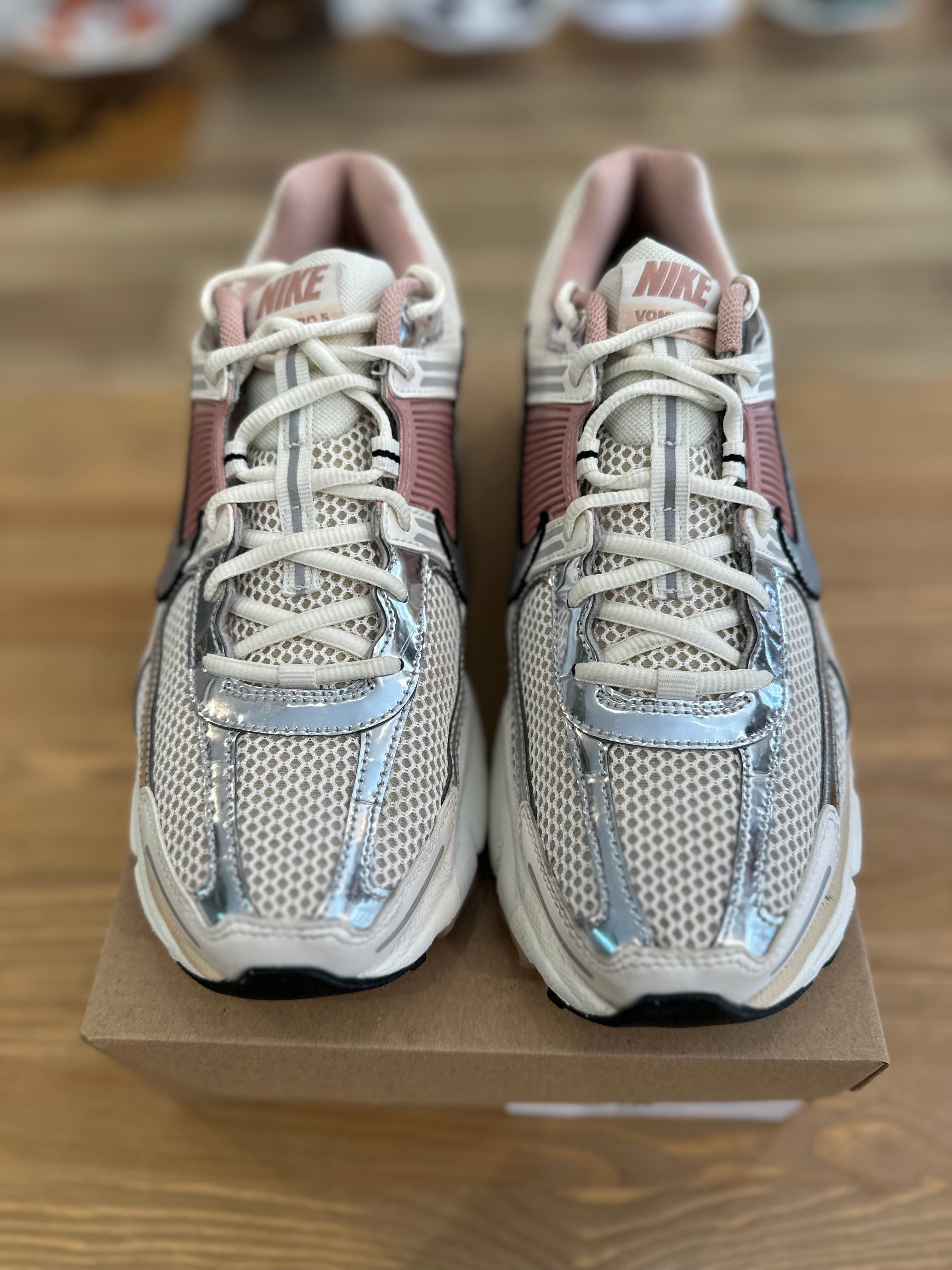 Nike vomero 5 particle pink ( taille 44,5 )