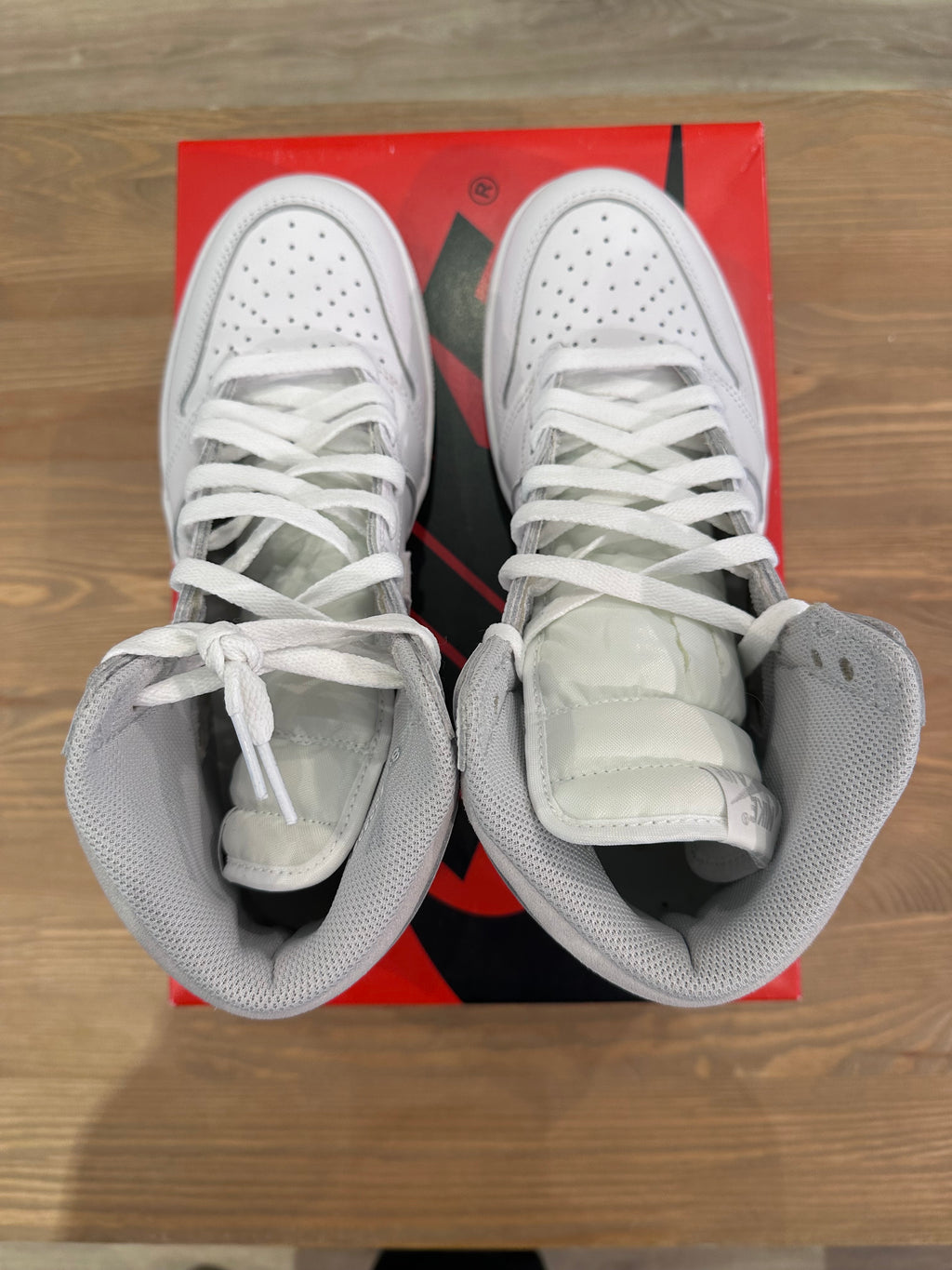 Nike Jordan 1 high 85 neutral grey ( taille 42 )