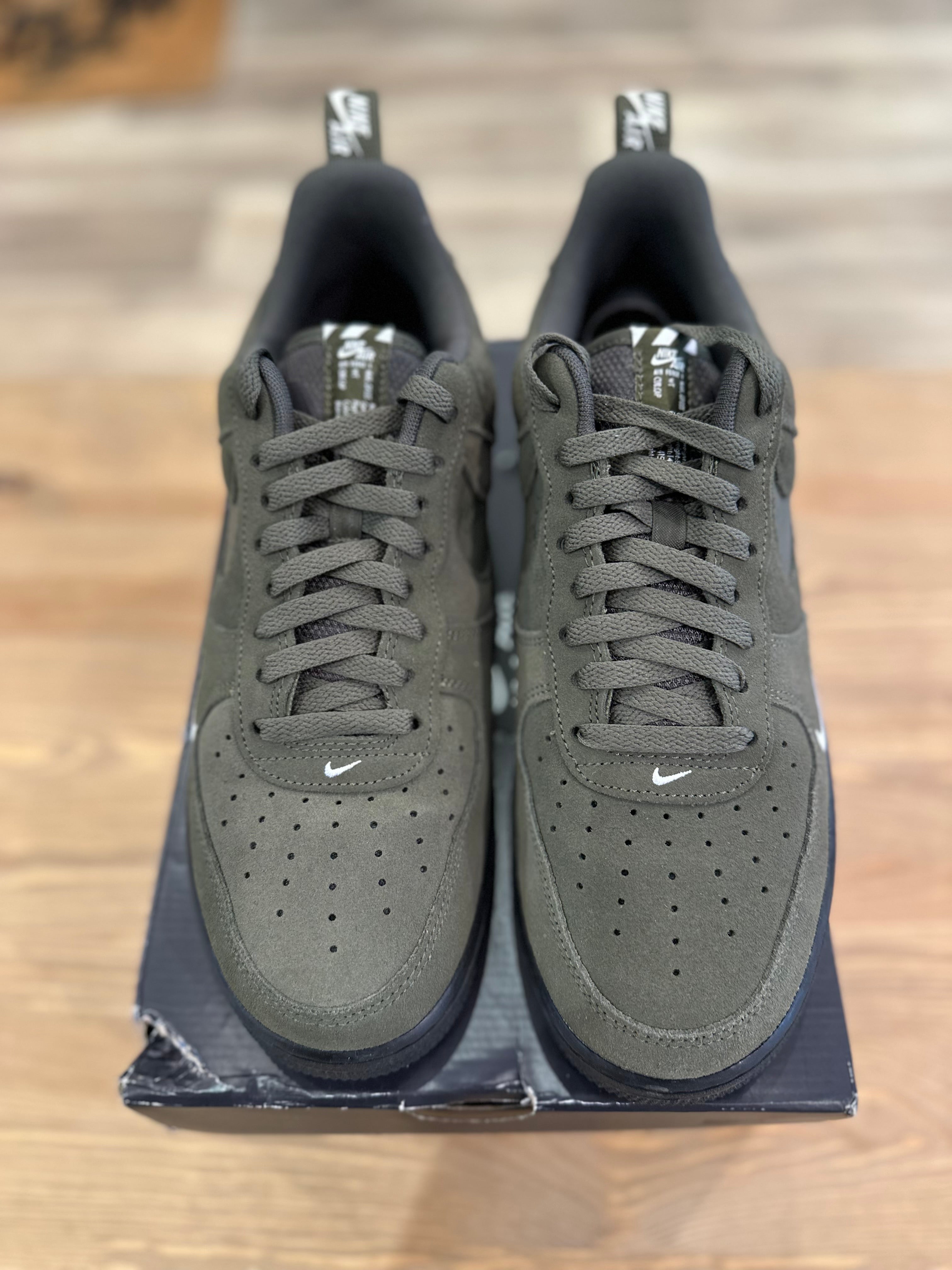 Nike air force 1 low réflective kaki ( taille 44,5 )