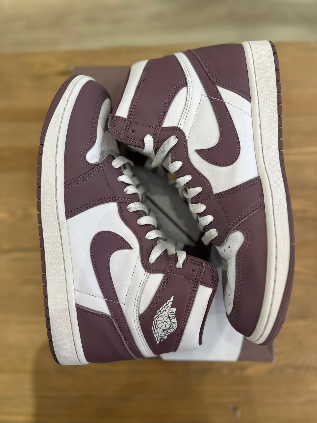 Nike Jordan 1 high mauve ( taille 44 )