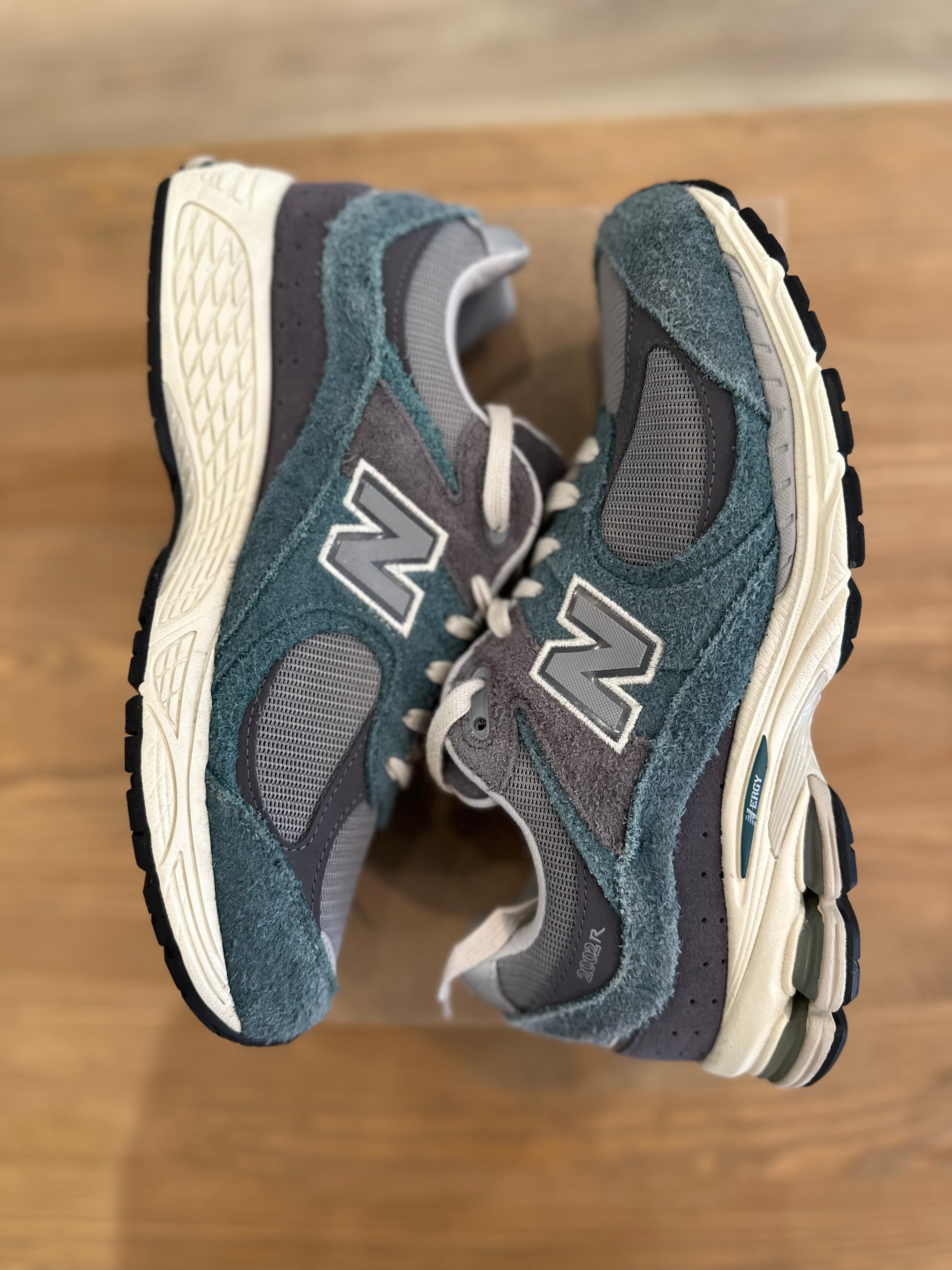 New balance 2002R New spruce ( taille 42 )