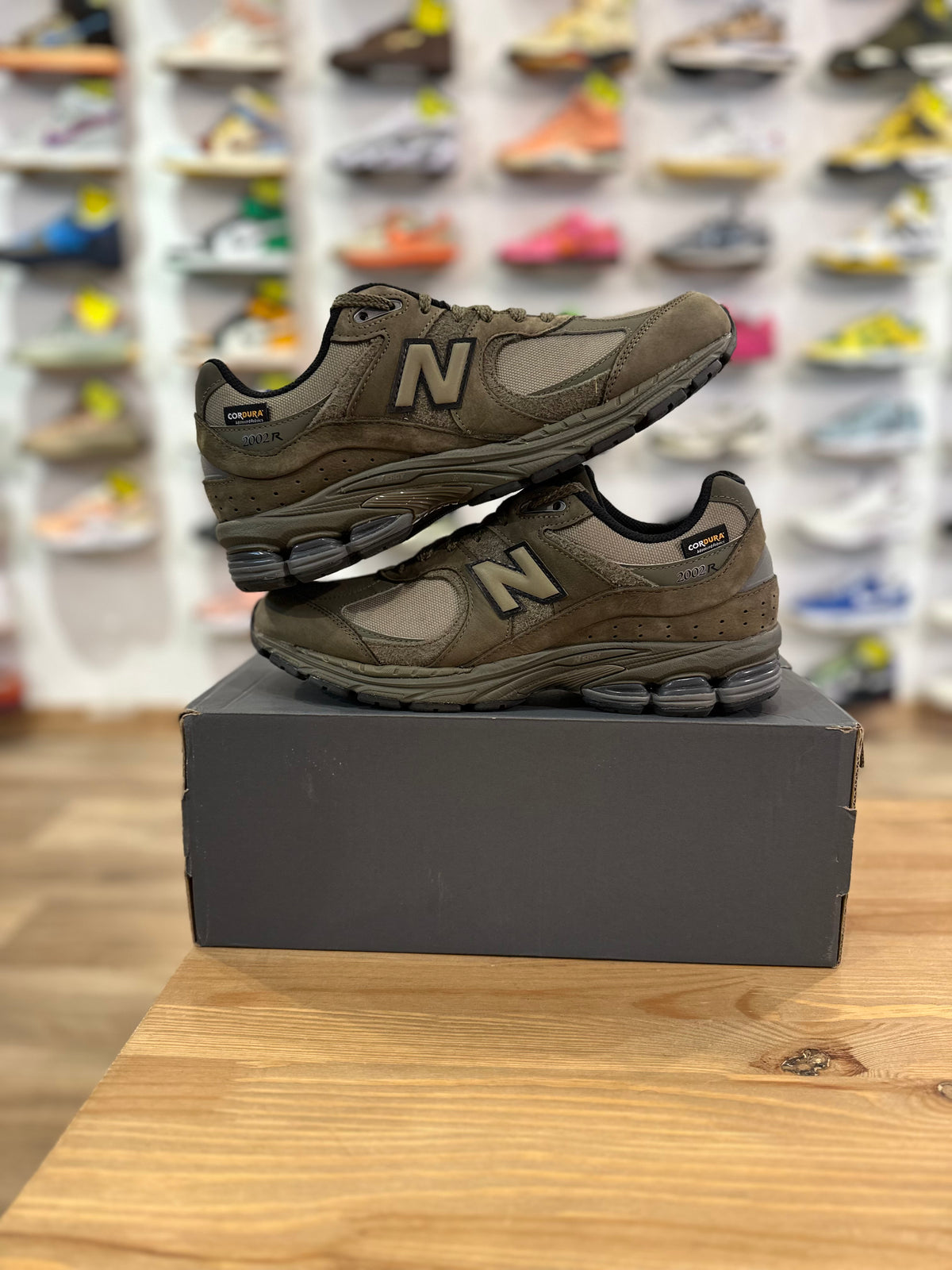 New balance 2002r cordura dark camo ( taille 43 )