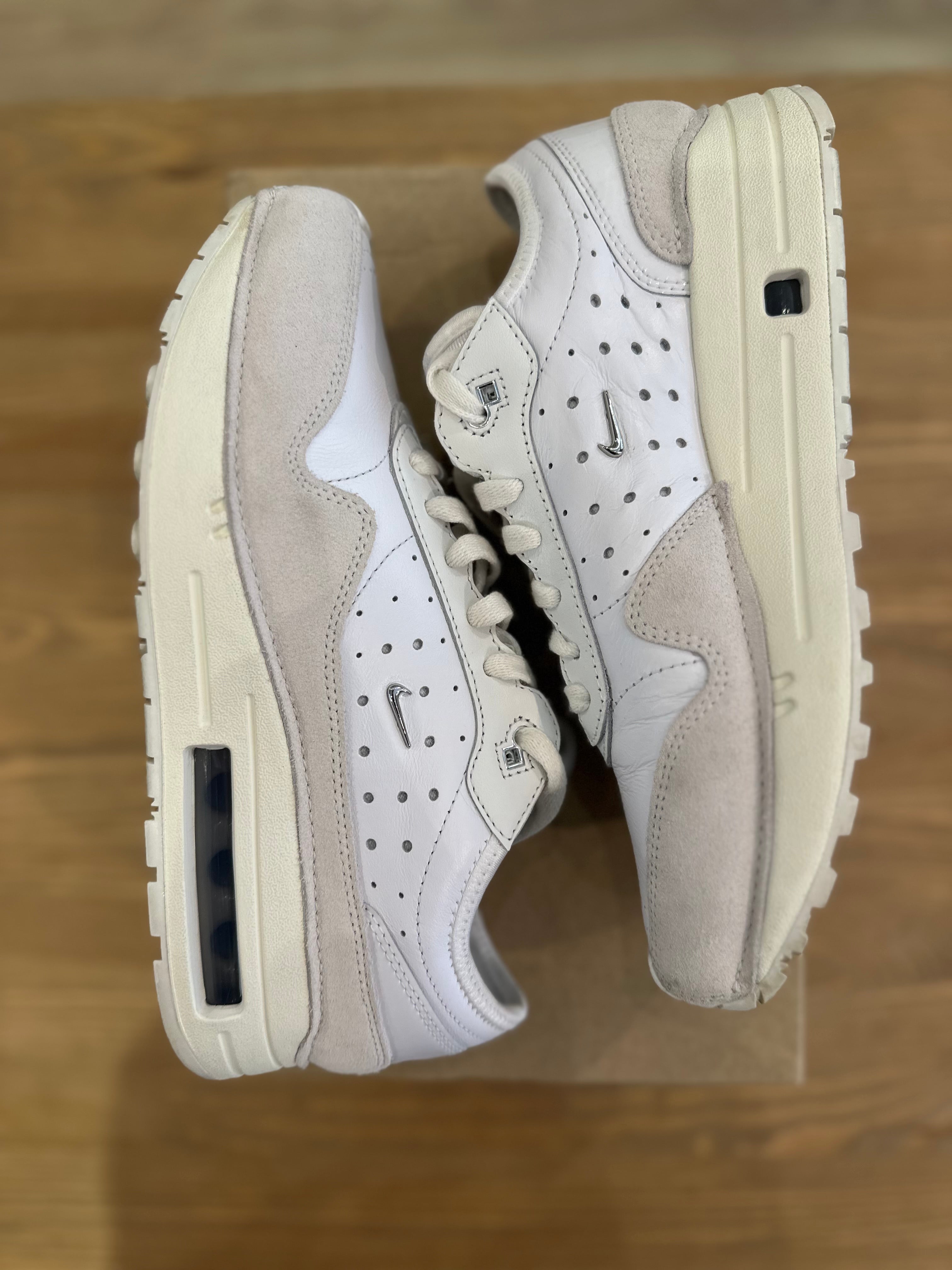 Nike air Max 1 jacquemus White ( taille 40,5 )