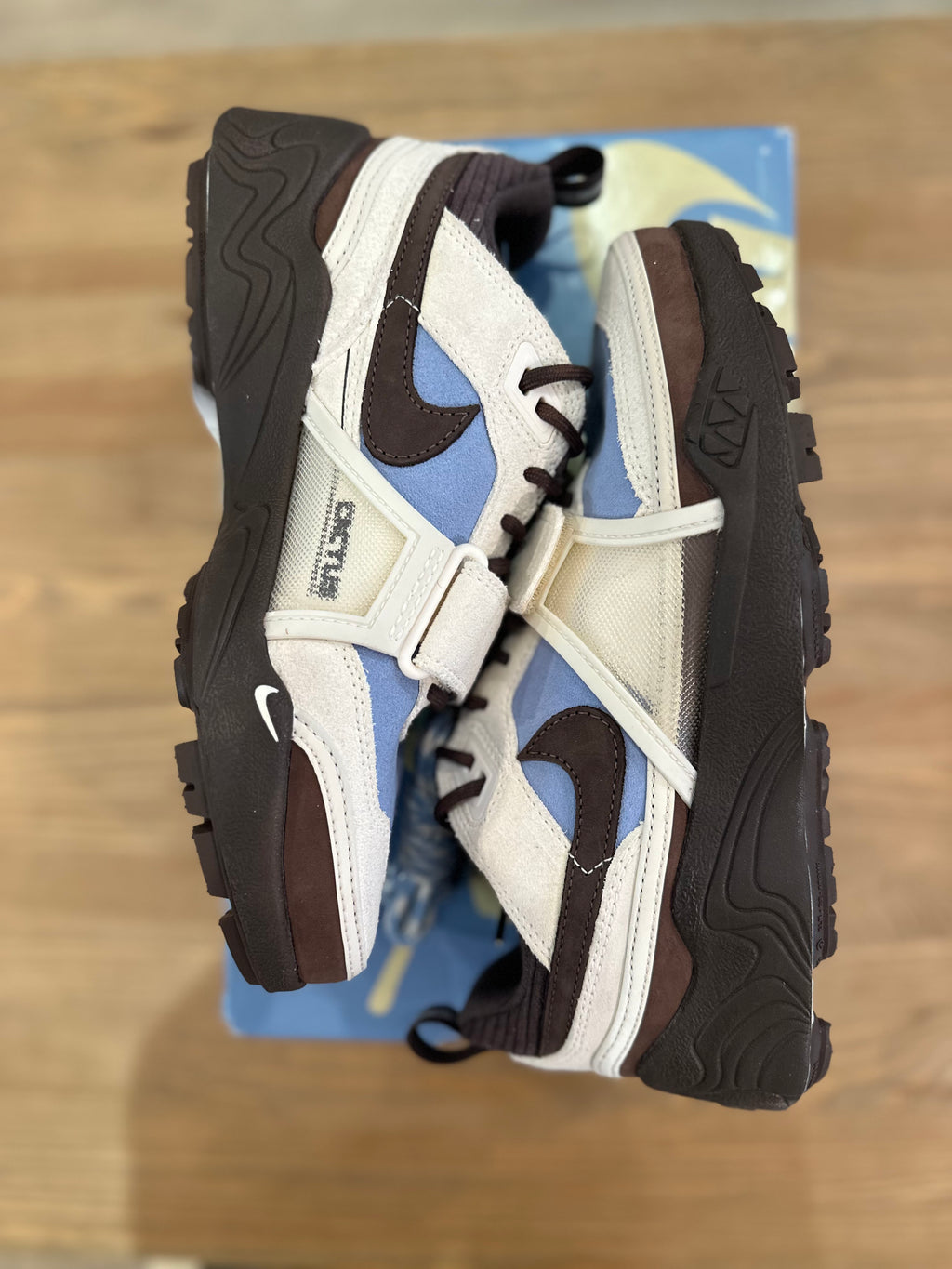 Nike zoom field jaxx Travis Scott leche blue ( taille 38,5 )
