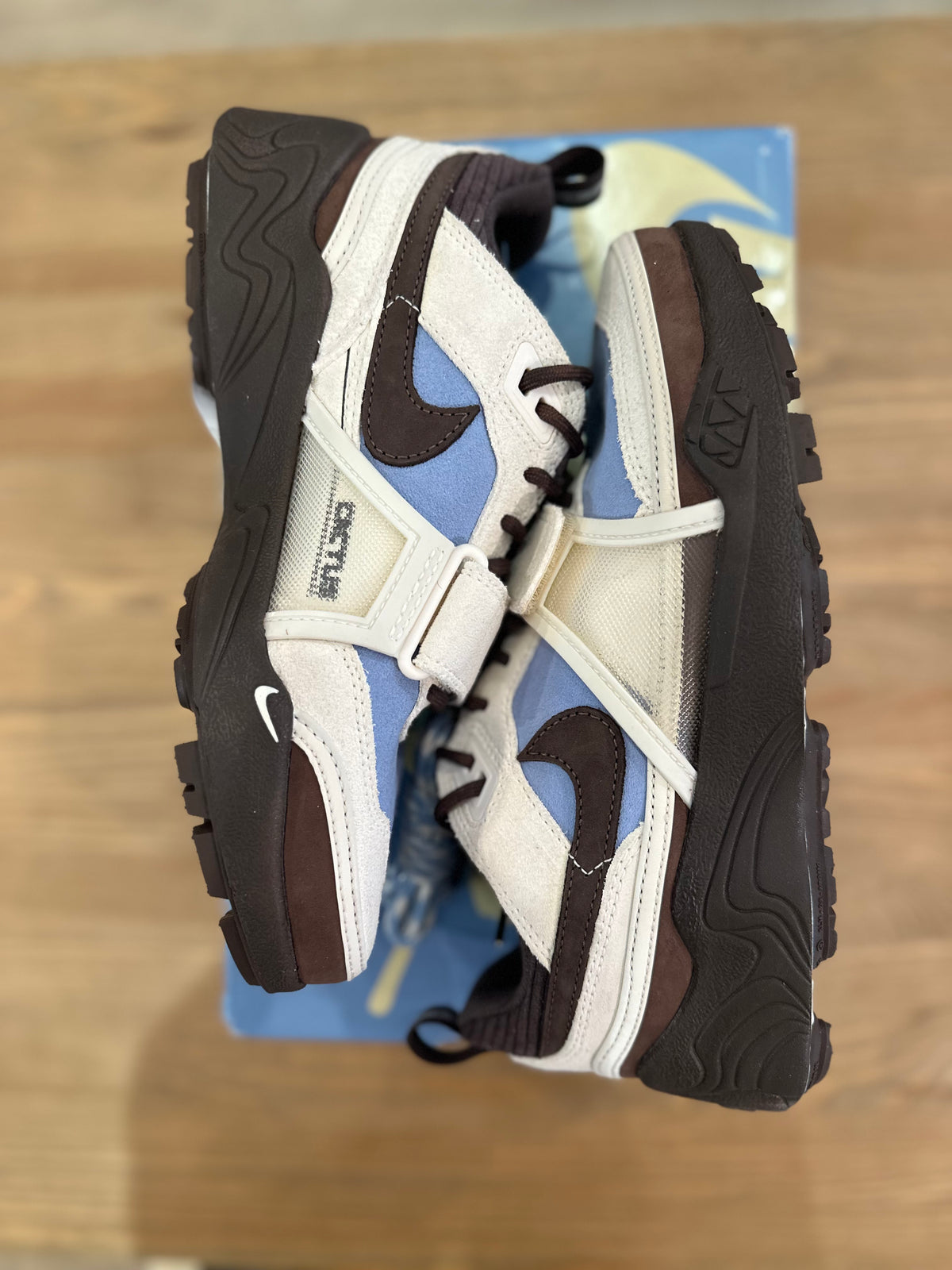 Nike zoom field jaxx Travis Scott leche blue ( taille 38,5 )