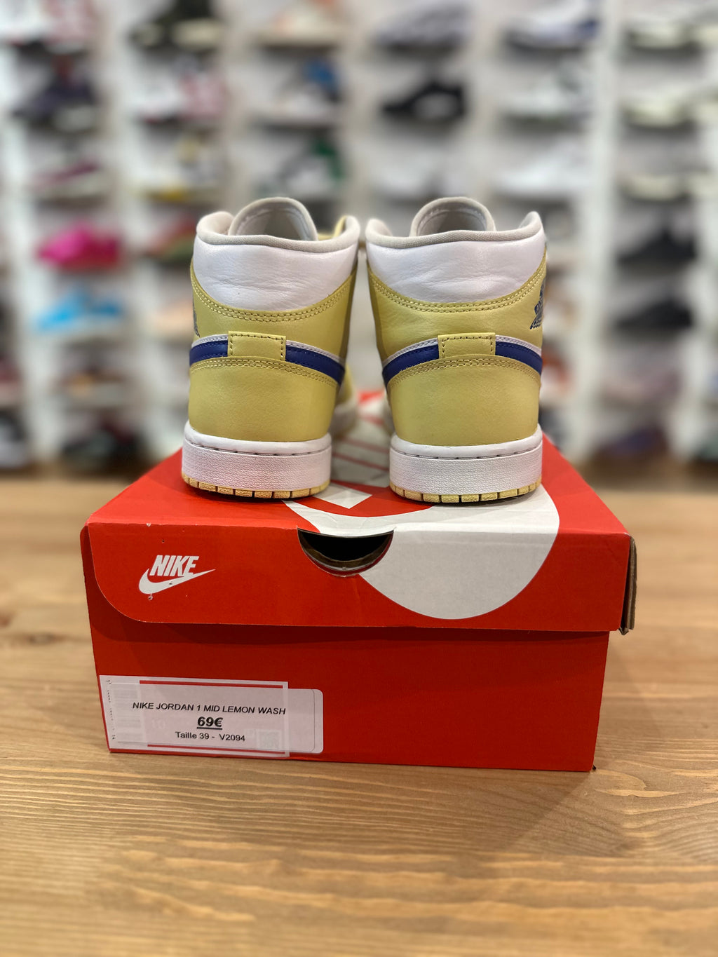 Nike Jordan 1 mid lemon wash ( taille 39 )