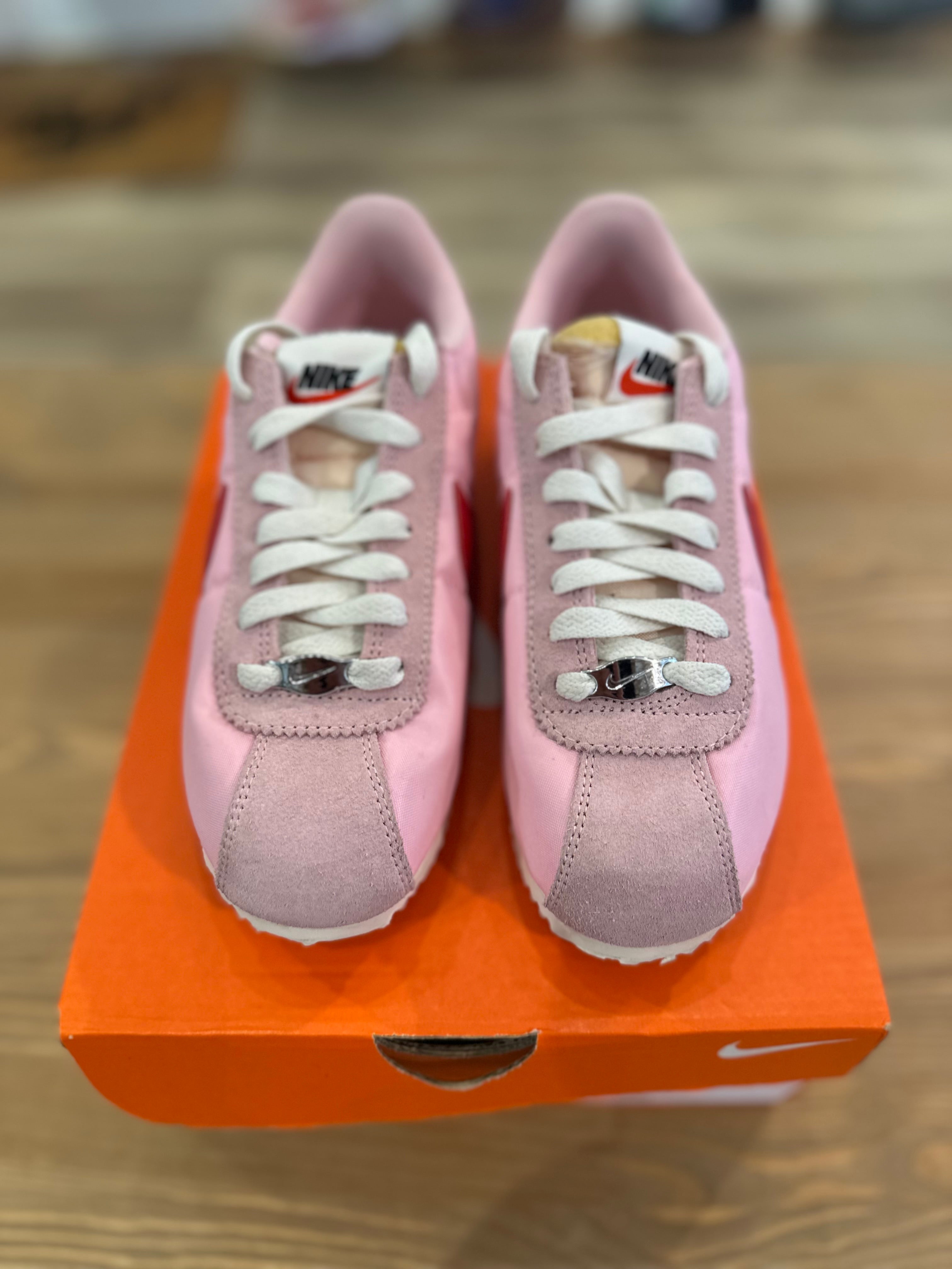 Nike Cortez soft pink ( taille 35,5 )