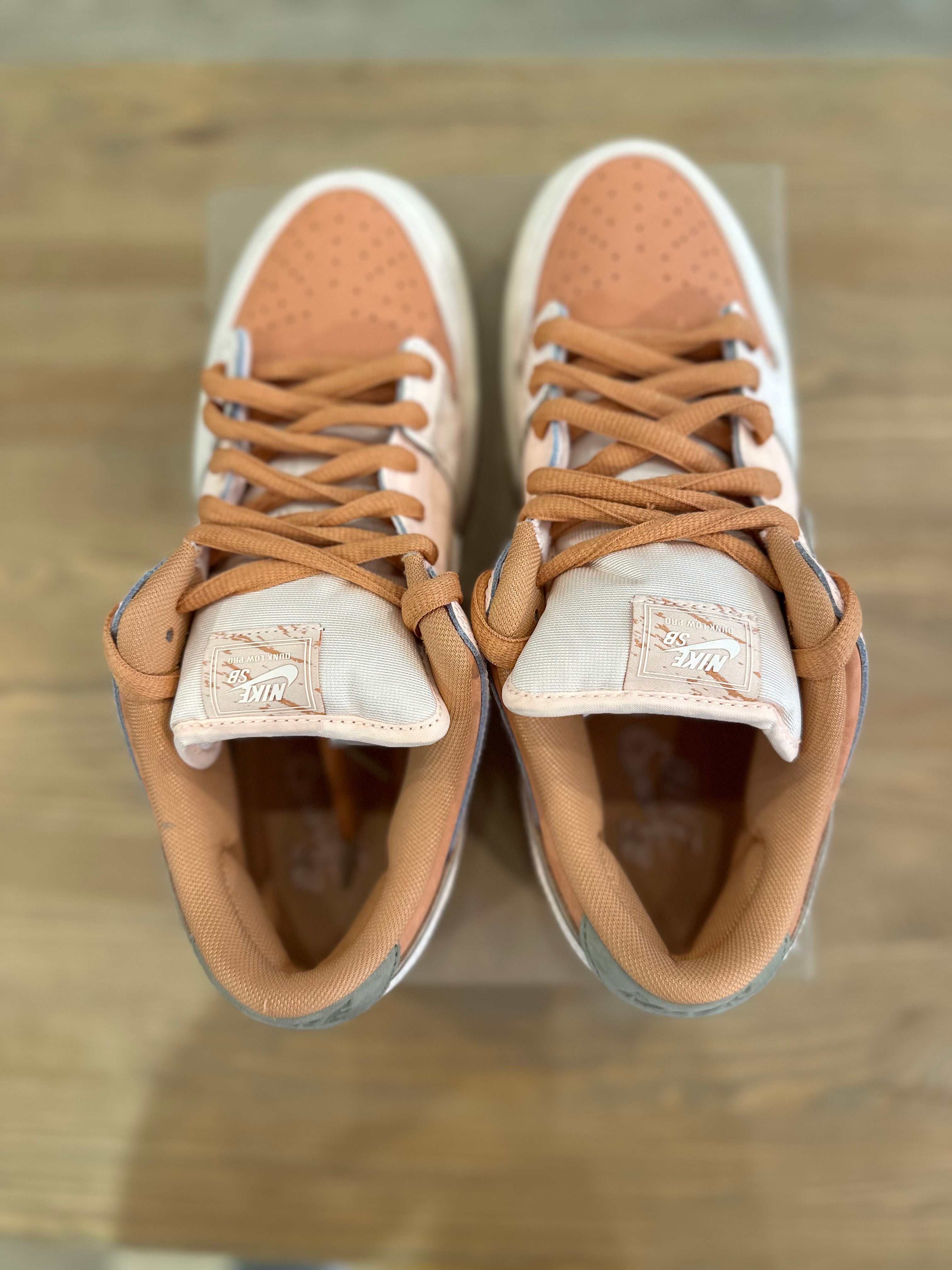Nike sb dunk low Trocadéro gardens ( taille 44 )