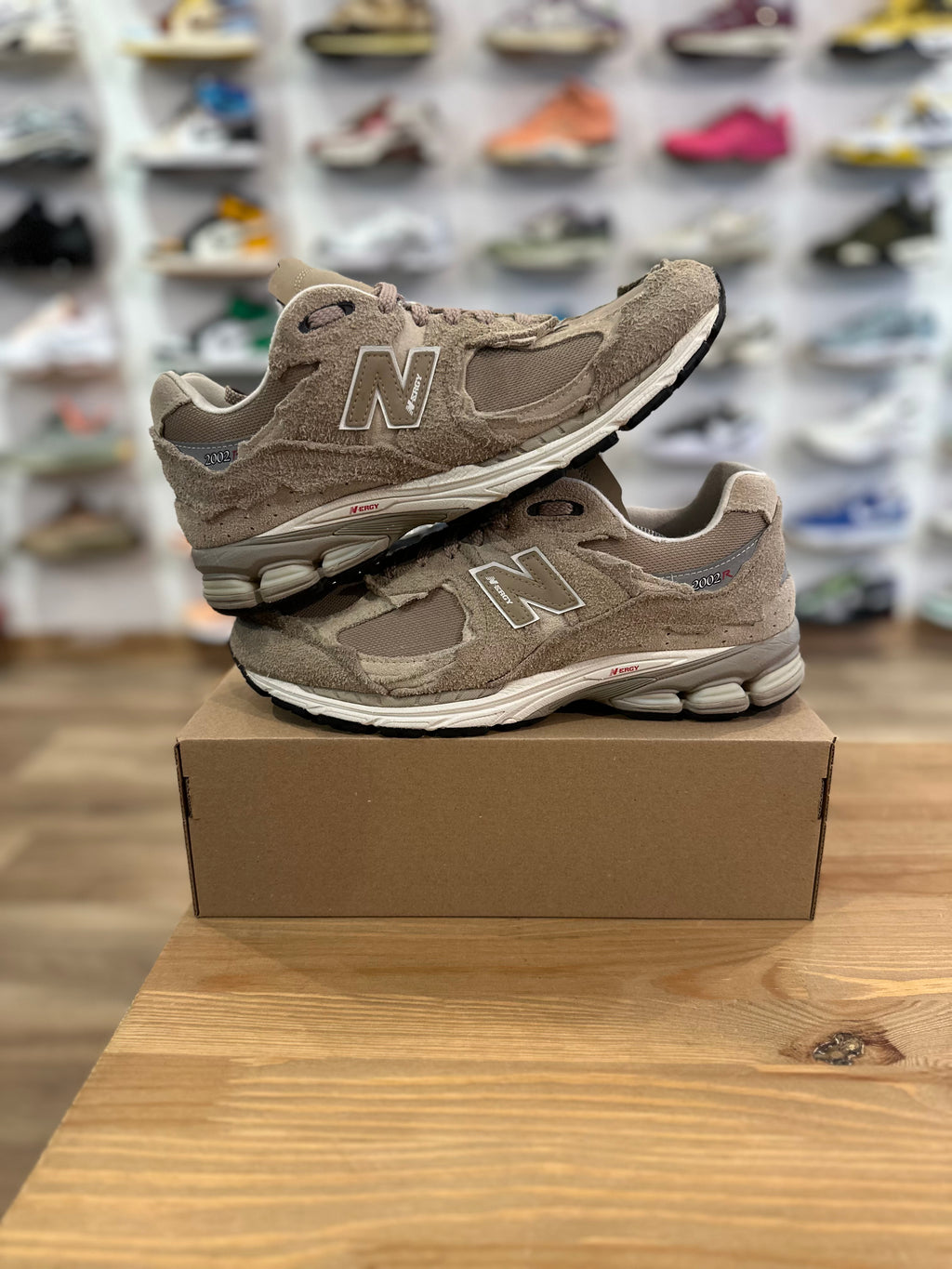 New balance 2002r protection pack sandrift