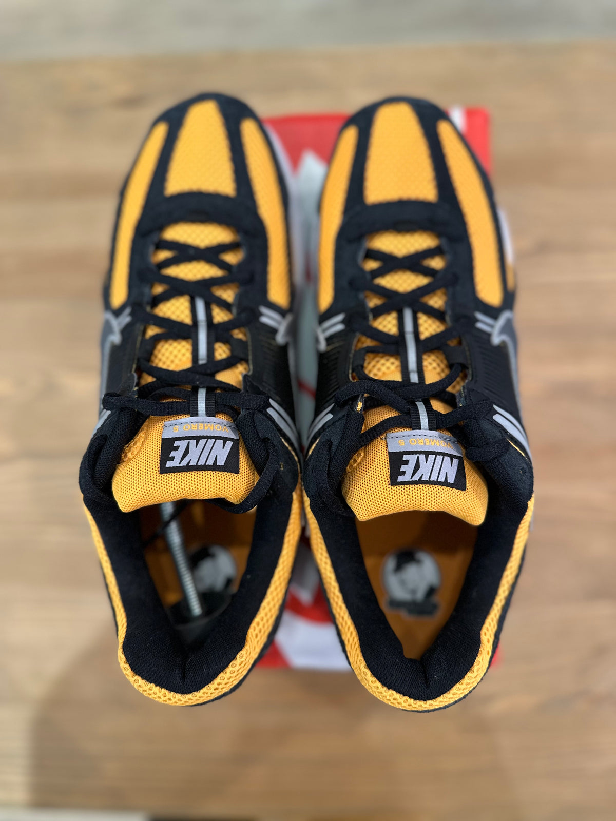 Nike zoom vomero 5 sundial ( taille 45 )