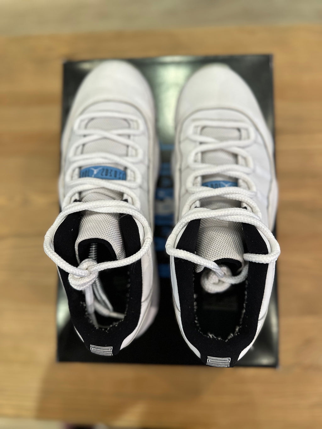 Nike Jordan 11 low legend blue ( taille 42 )