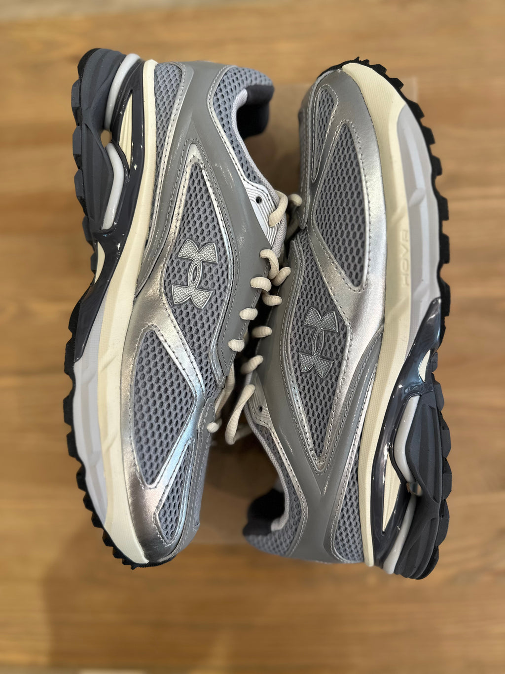 Under armor apparition Steel ( taille 42,5 )