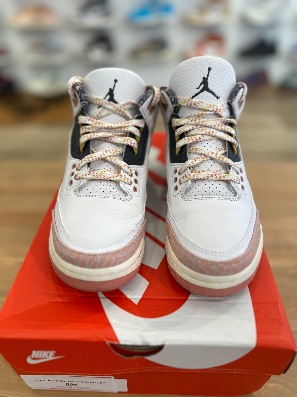 Nike Jordan 3 red Stardust ( taille 38 )