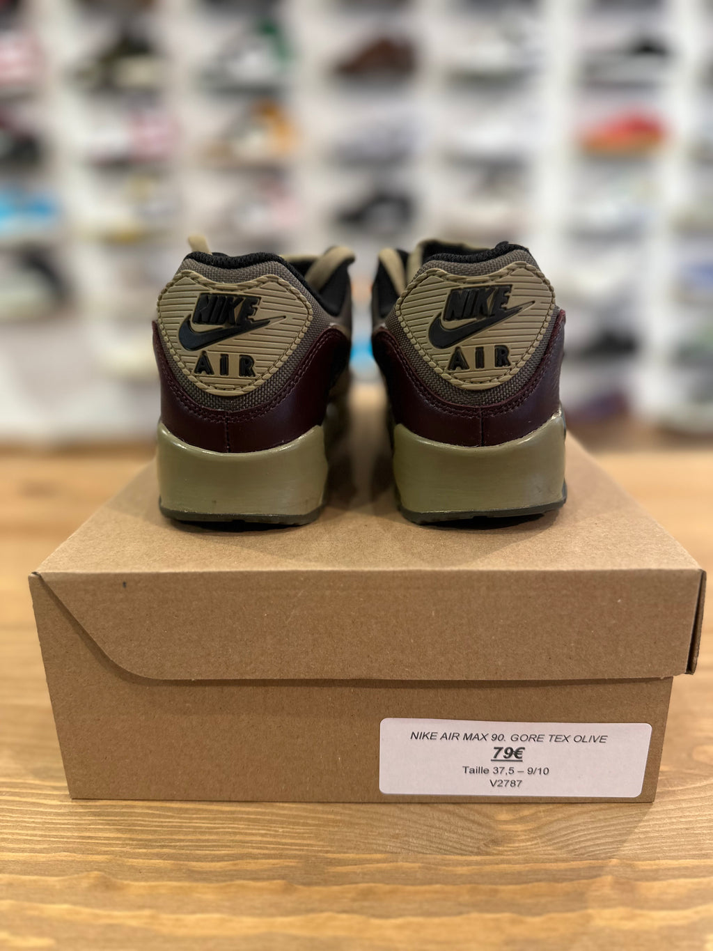 Nike air Max 90 goretex olive ( taille 37,5 )