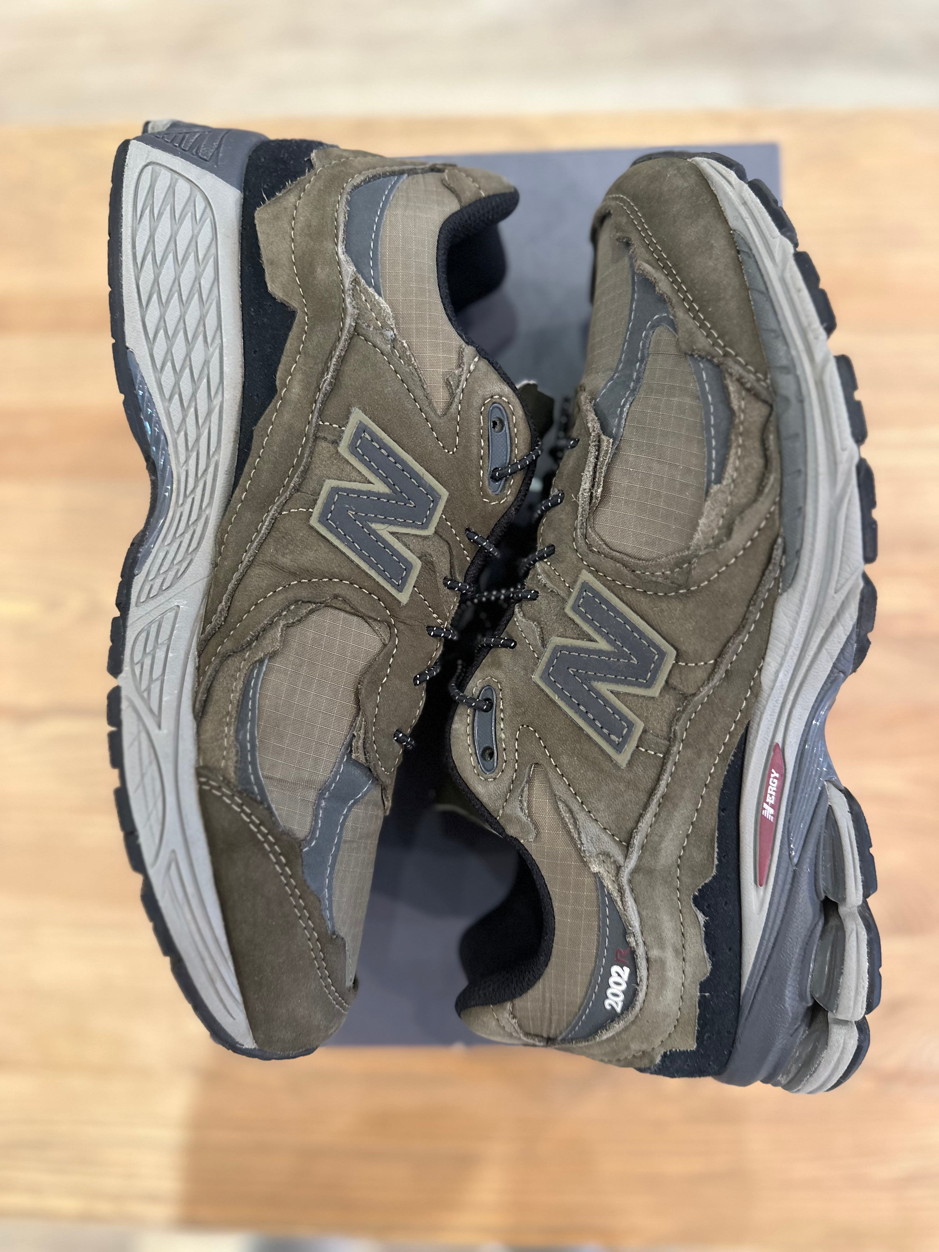 New balance 2002R protection pack dark Moss ( taille 44 )