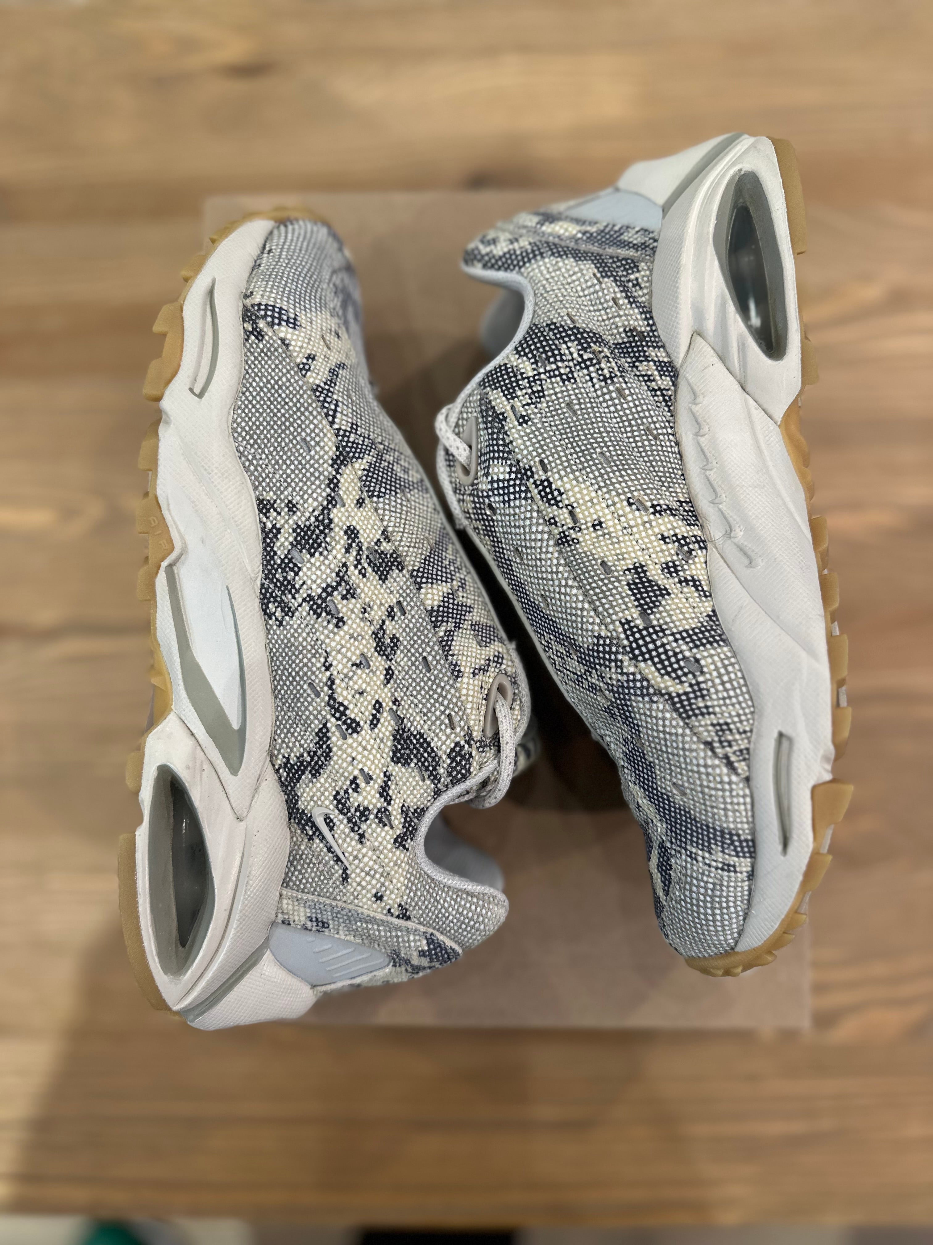Nike nocta hot step snakeskin ( taille 37,5 )