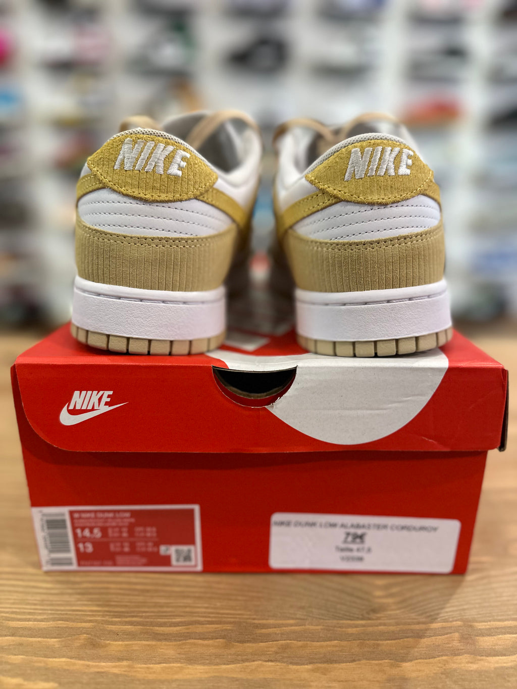 Nike dunk low alabaster corduroy ( taille 47,5 )