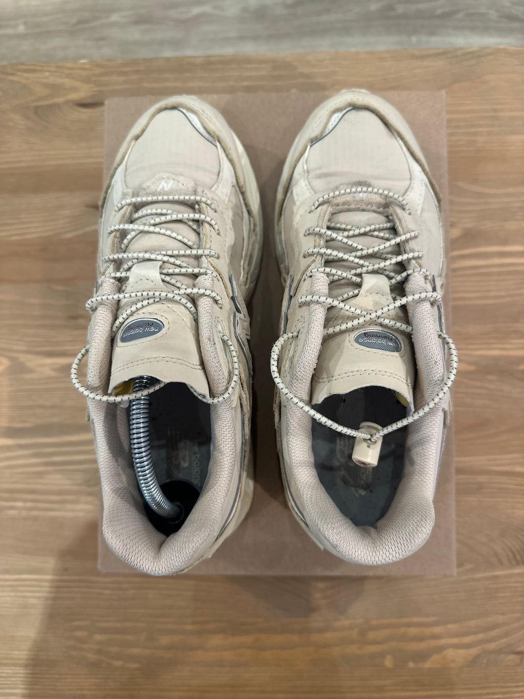 New balance 2002r protection pack ( taille 38,5 )
