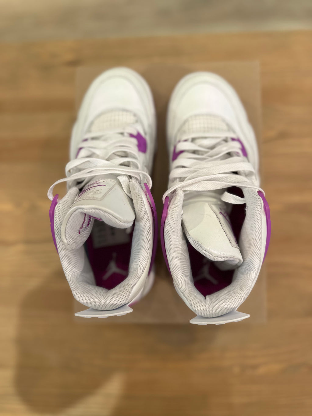 Nike Jordan 4 rétro hyper violet ( taille 38,5 )