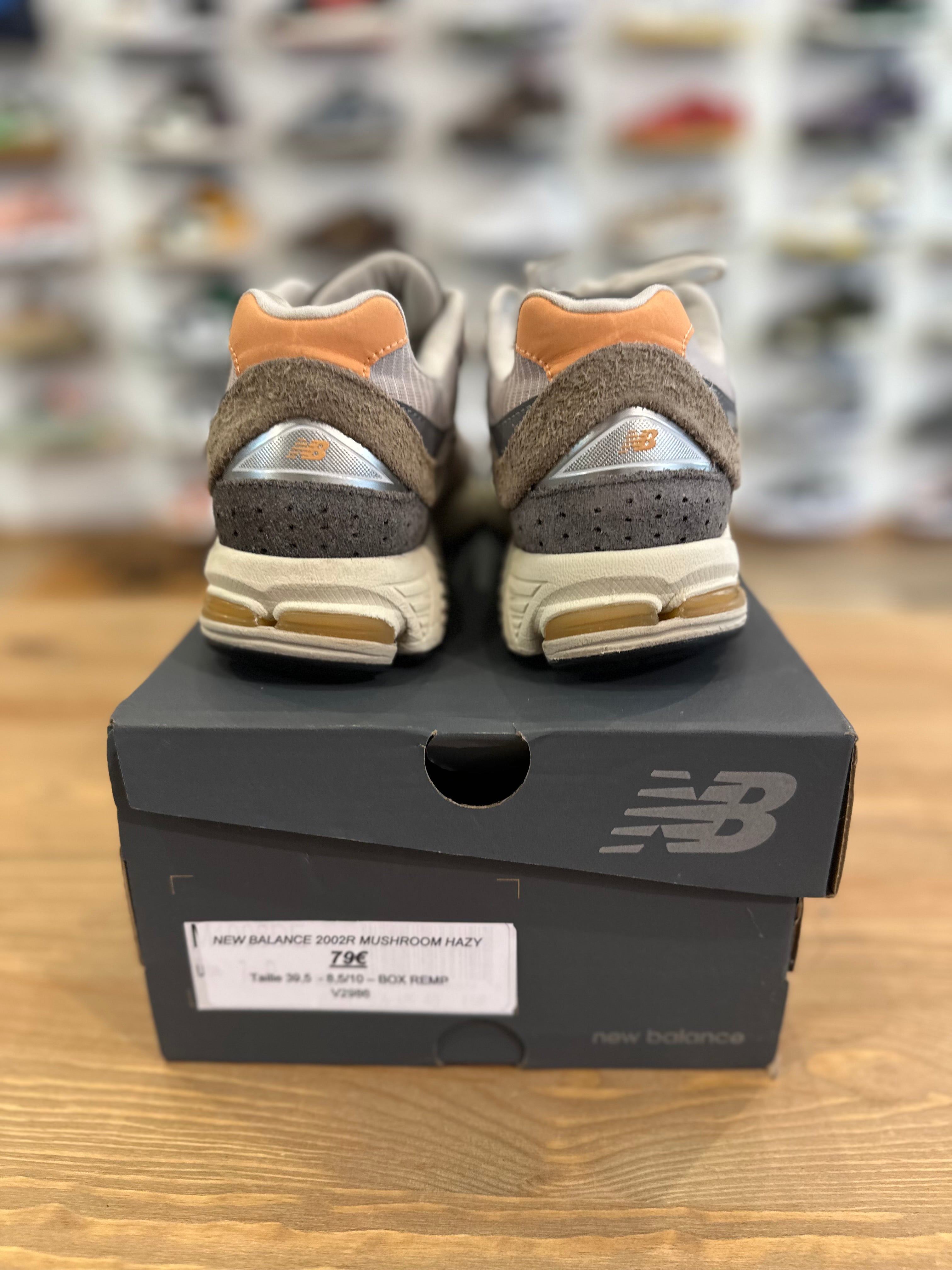 New balance 2002r mushroom hazy ( taille 39,5 )