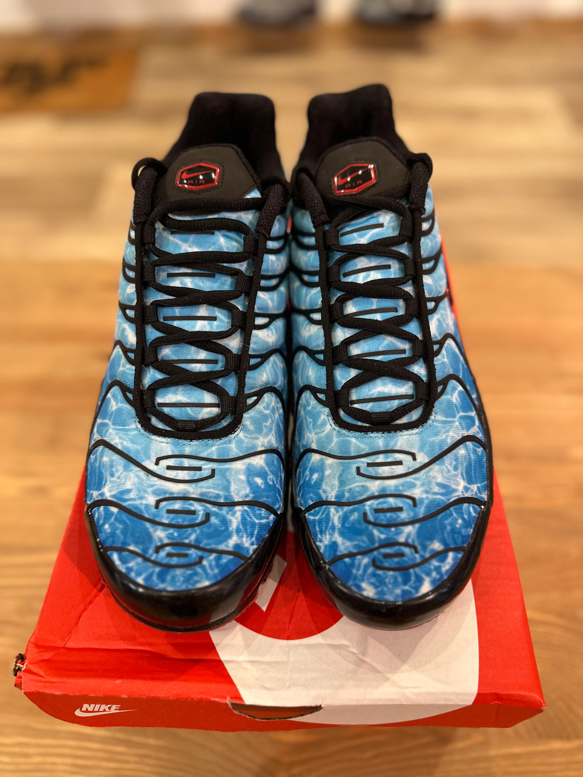 Nike air Max plus shark attack ( taille 47 )