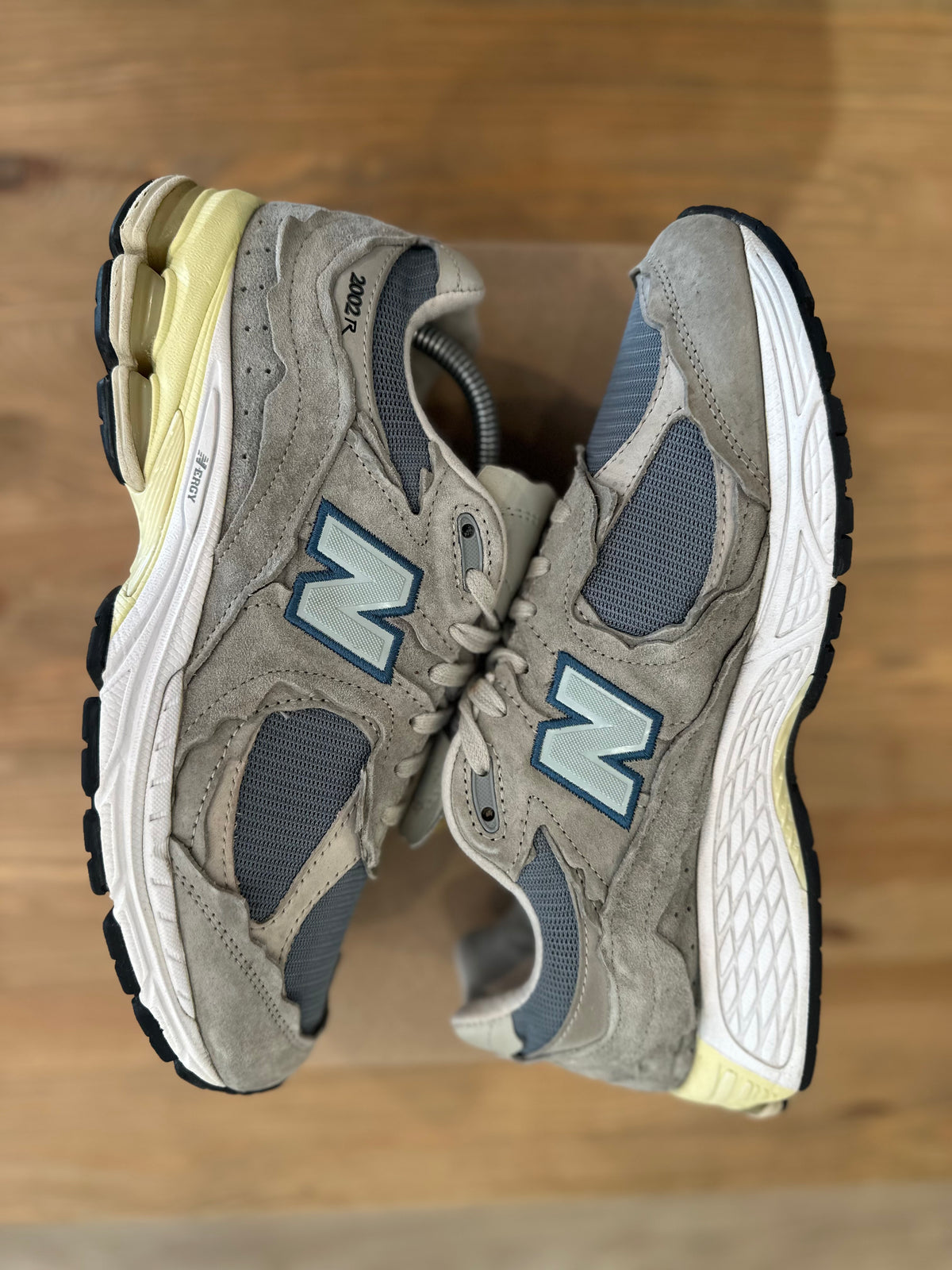 New balance 2002r protection pack mirage grey ( taille 42 )
