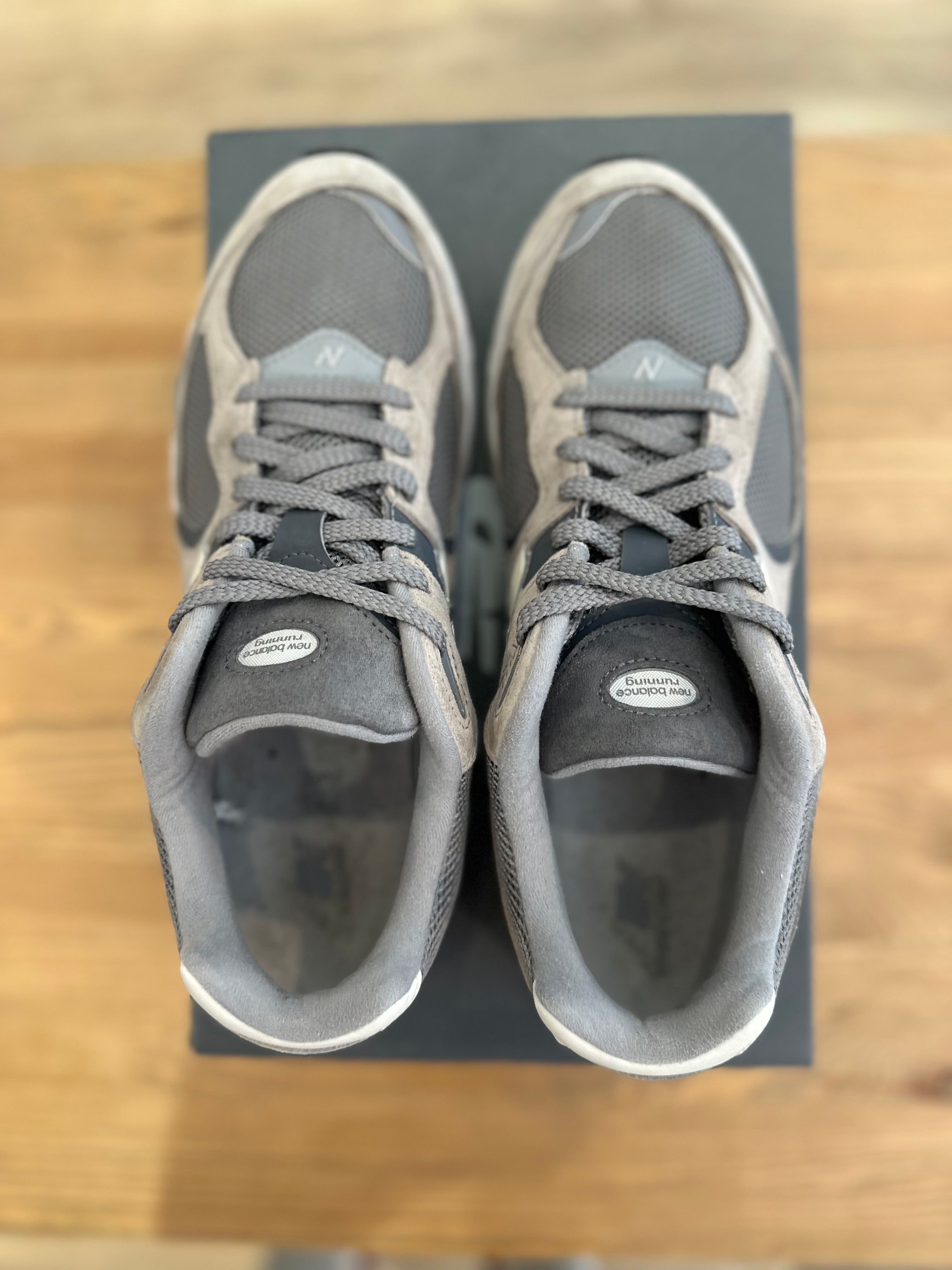 New balance 2002r Steel lead ( taille 46,5 )