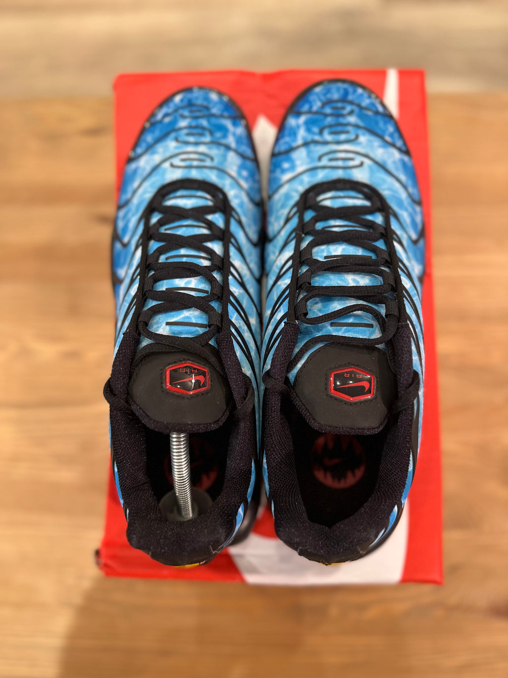 Nike air Max plus shark attack ( taille 47 )