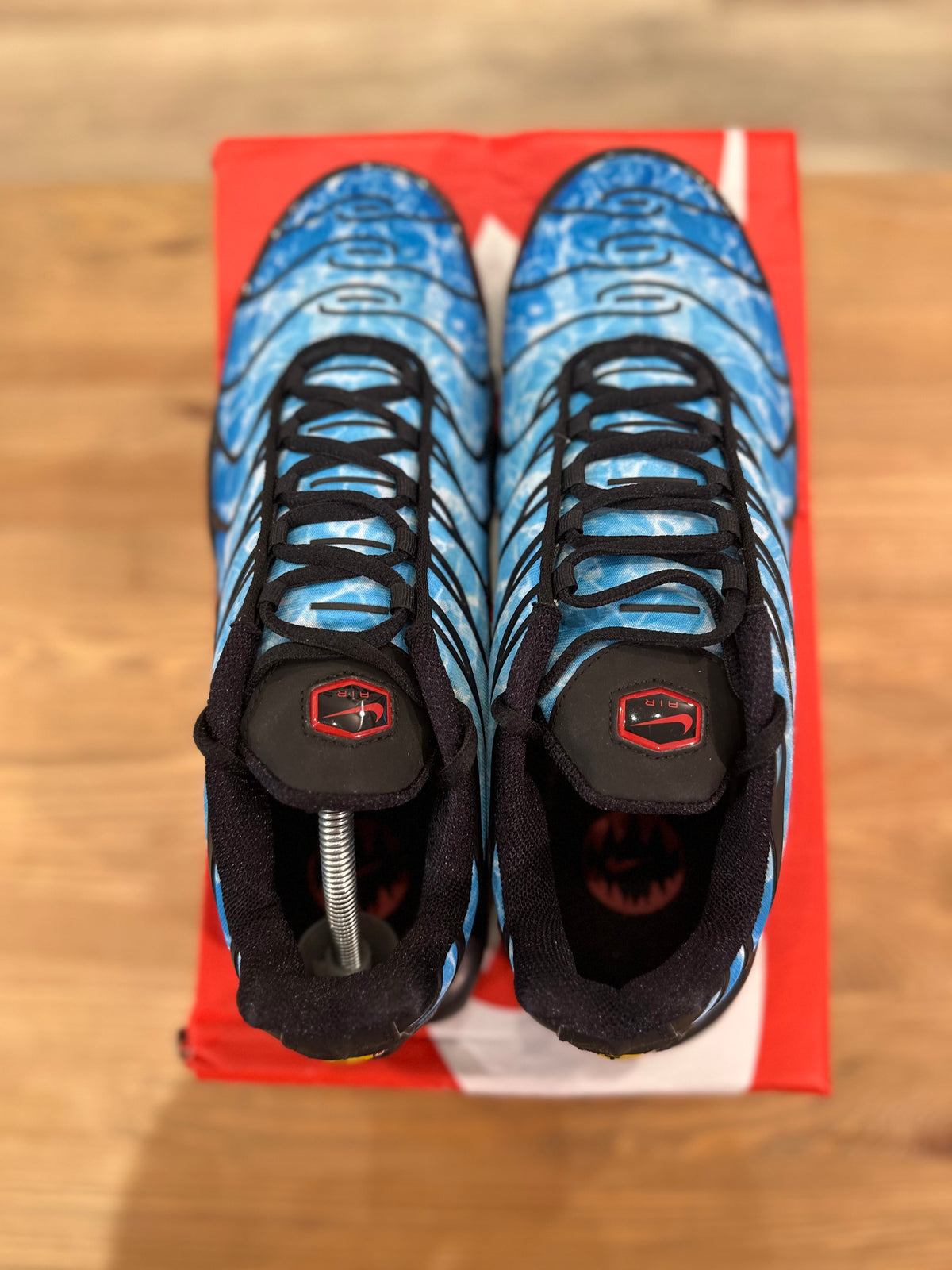 Nike air Max plus shark attack ( taille 47 )