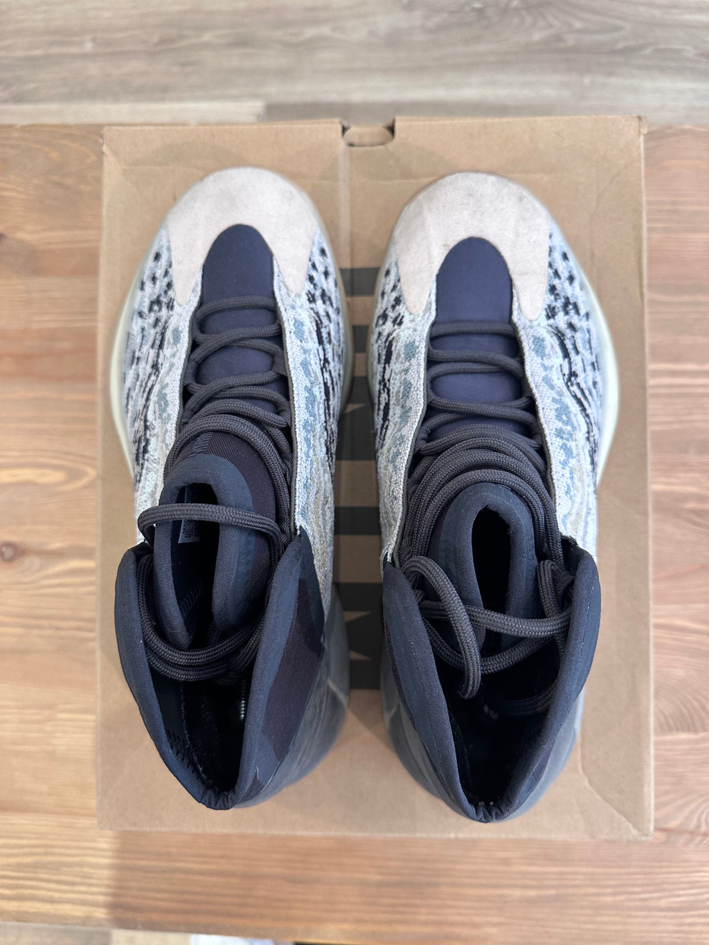 Adidas Yeezy qntm sea teal ( taille 43 1/3 )
