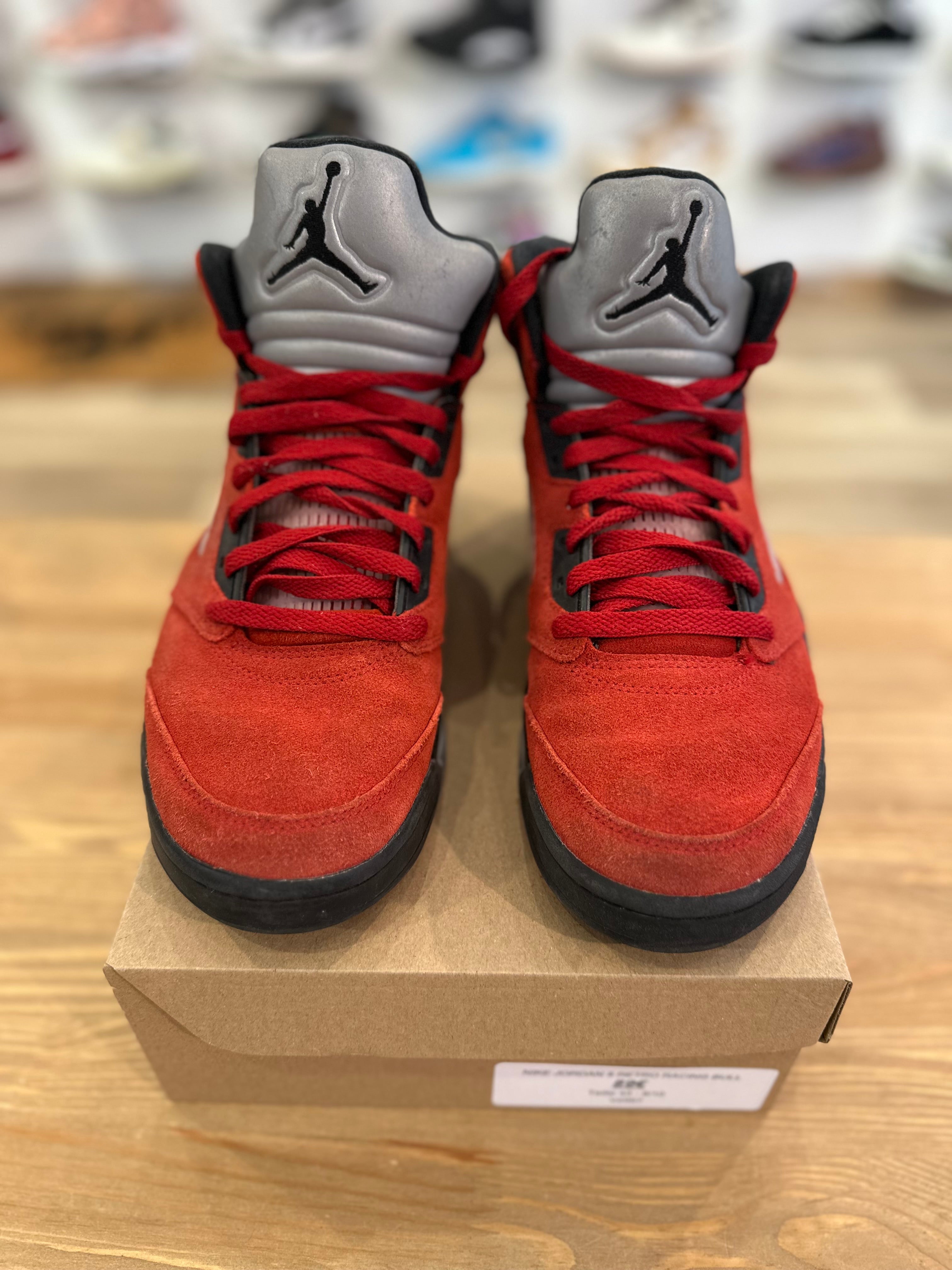Nike Jordan 5 rétro racing bull ( taille 43 )