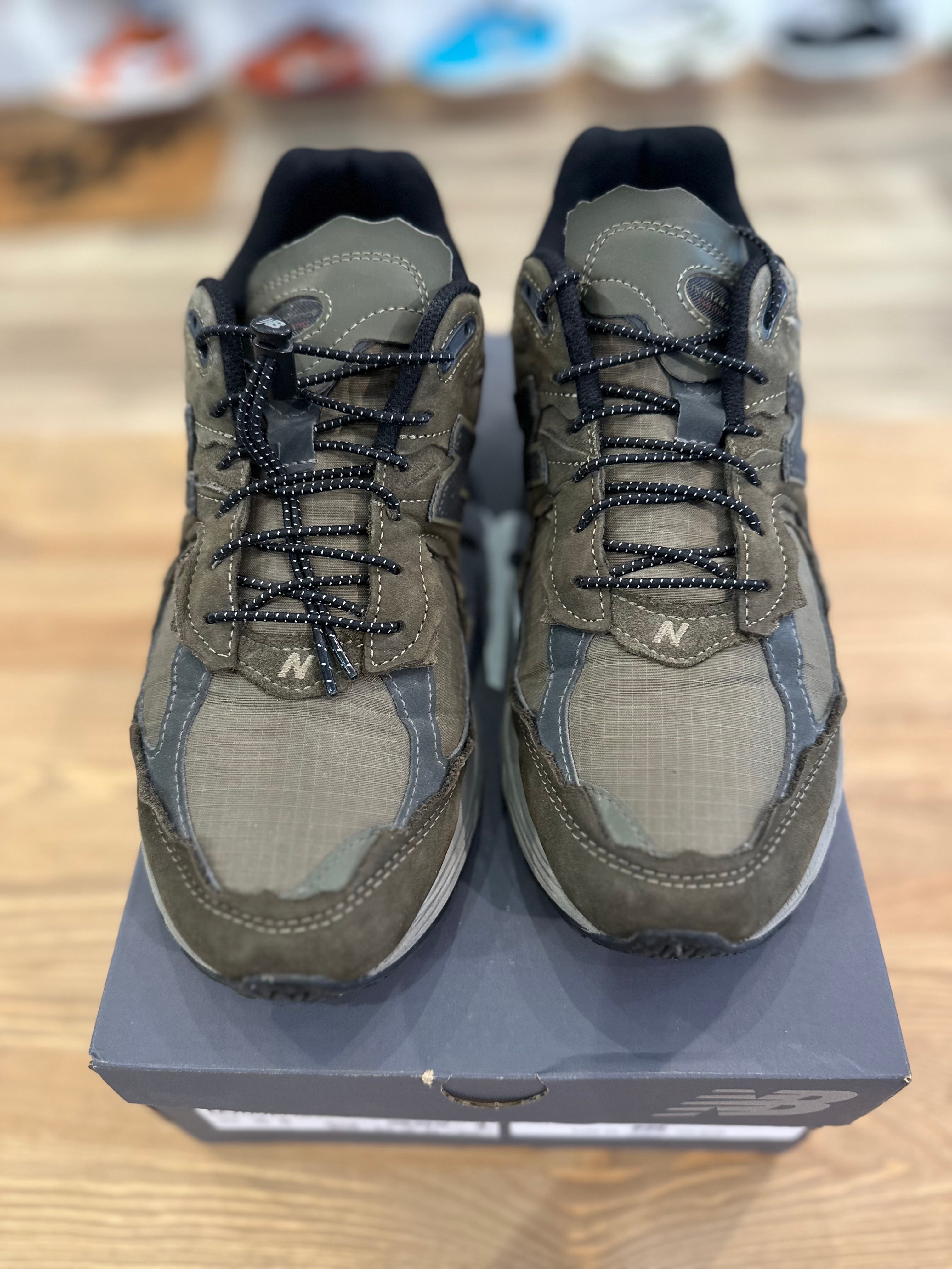 New balance 2002R protection pack dark Moss ( taille 44 )