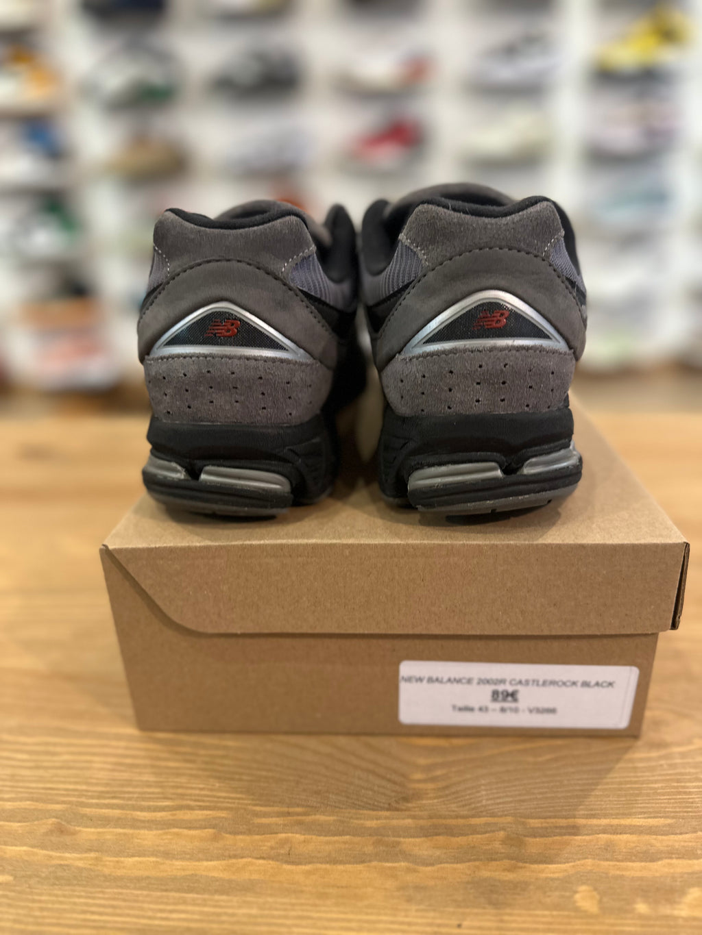 New balance 2002r CASTLEROCK black ( taille 43 )