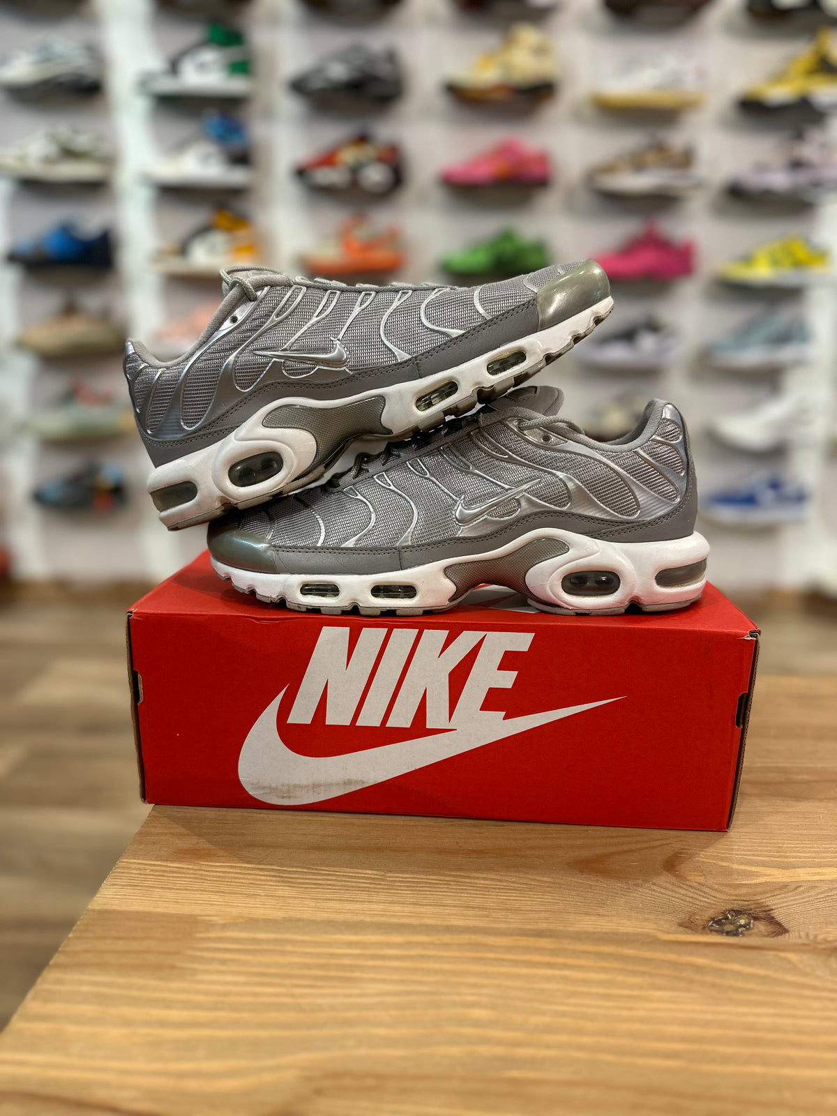 Nike air Max plus metallic Silver ( taille 43 )