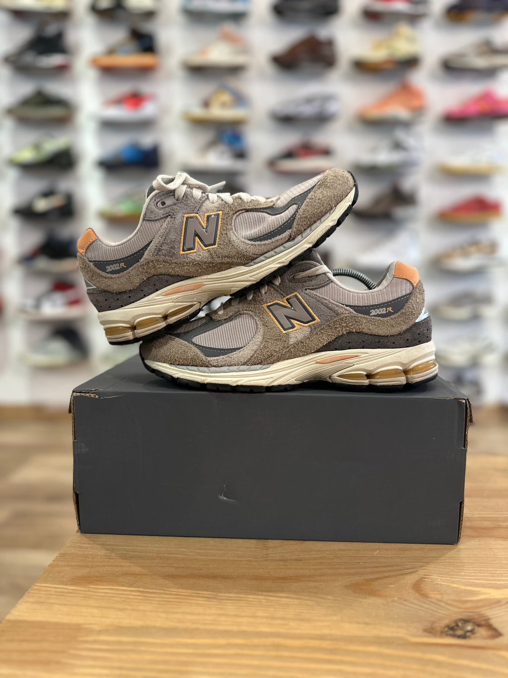 New balance 2002r mushroom hazy ( taille 39,5 )